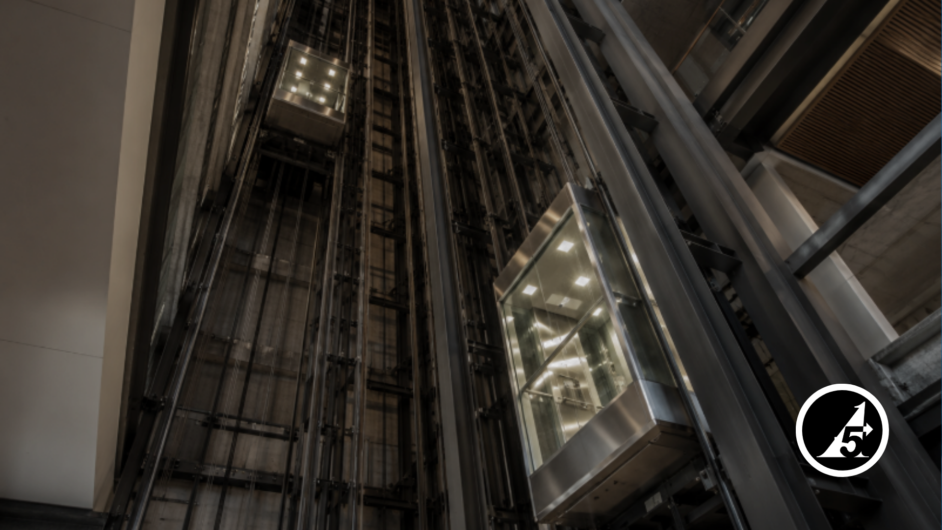 The Two Elevators: What Howie Long Understood About an Athlete’s Race Against Time