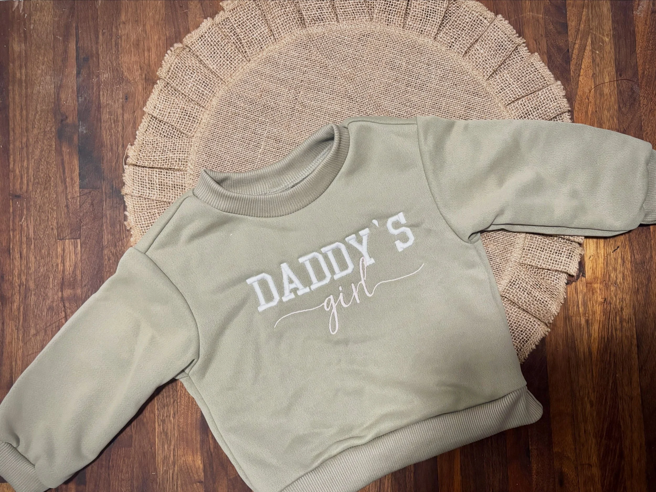 A little sweatshirt for Daddy&rsquo;s favorite girl ❤️
