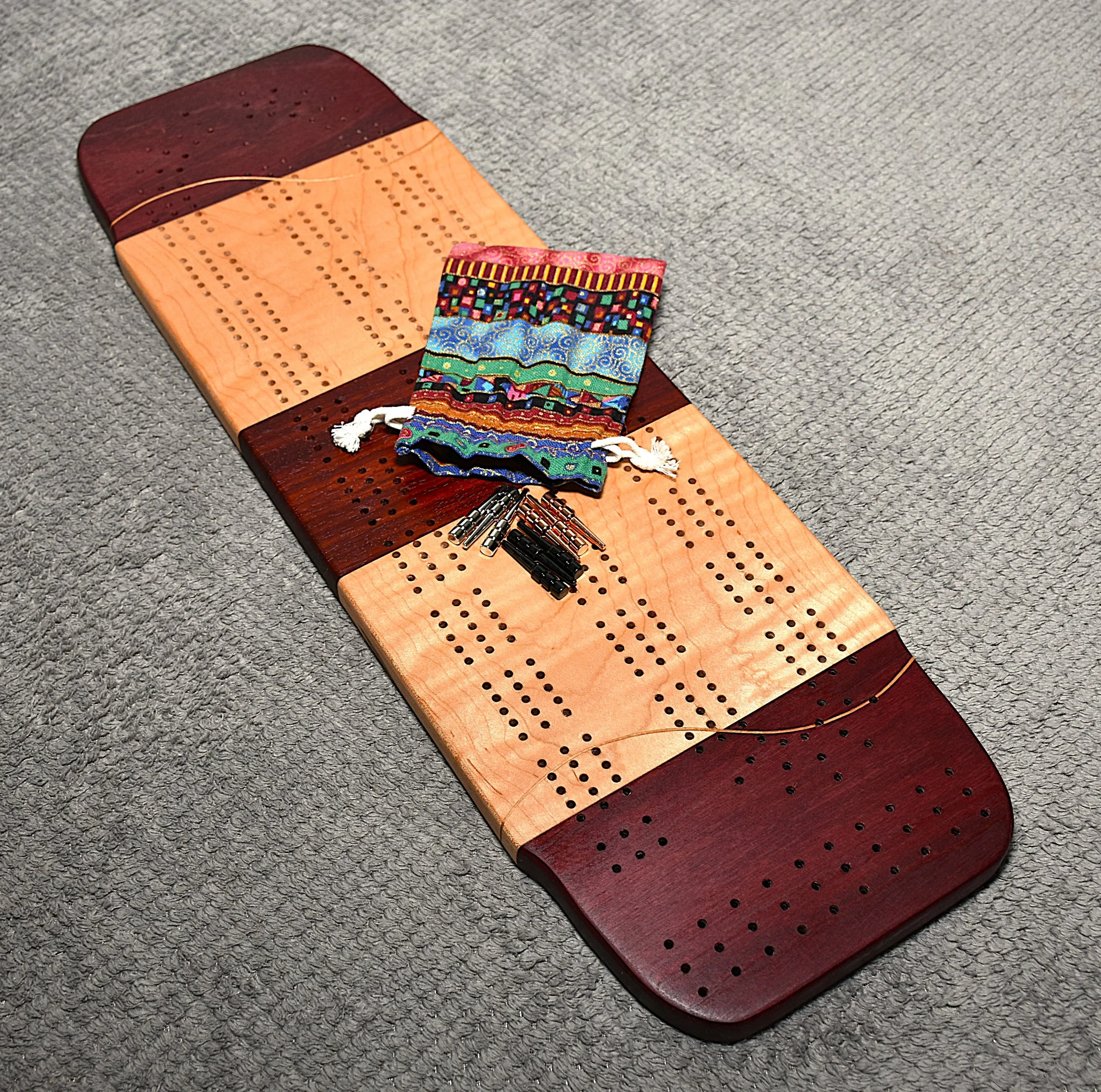 3 Player Cribbage Board w/Game Scoring