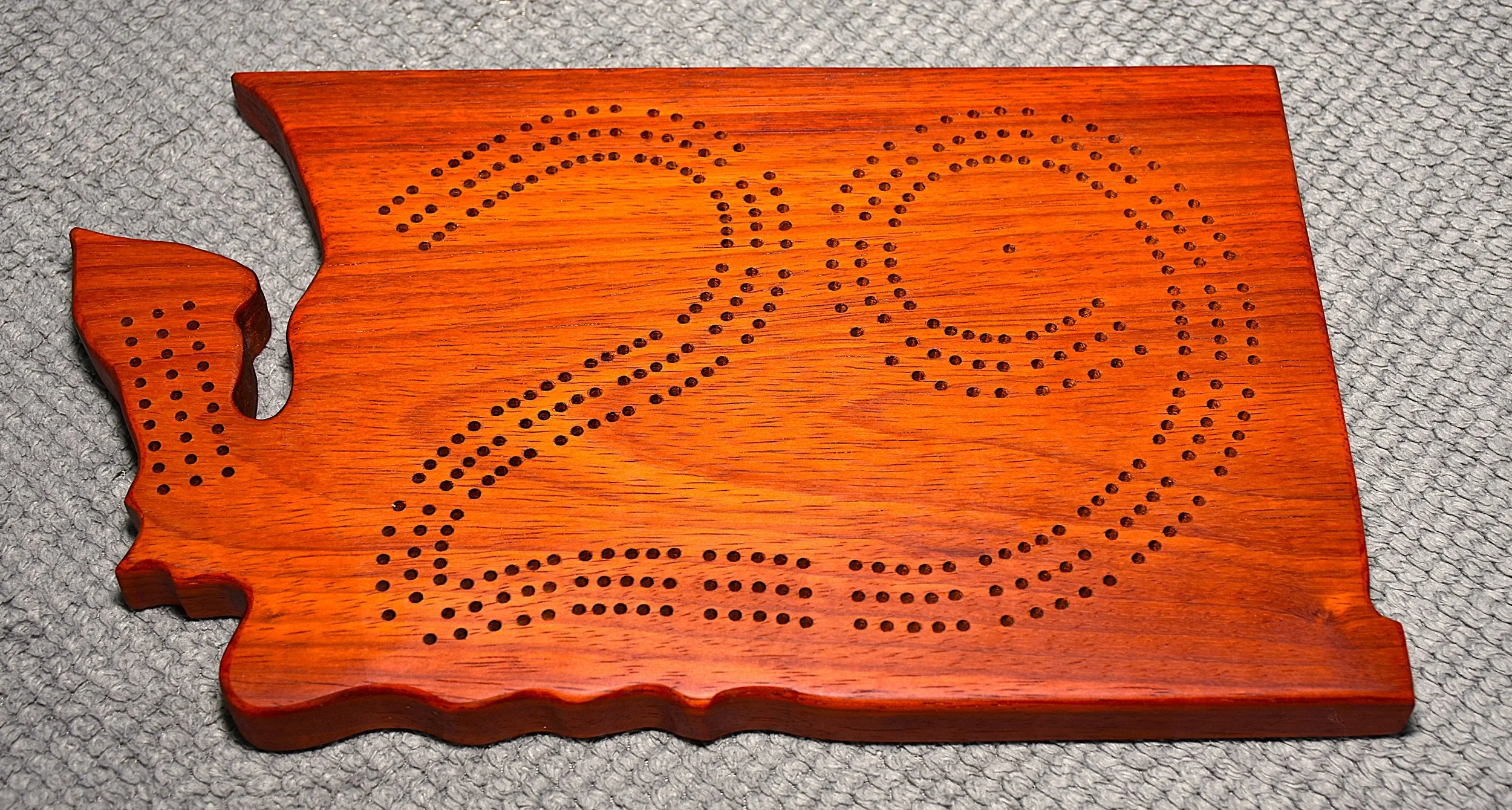 3 Player Cribbage Board w/Game Scoring (Washington State)