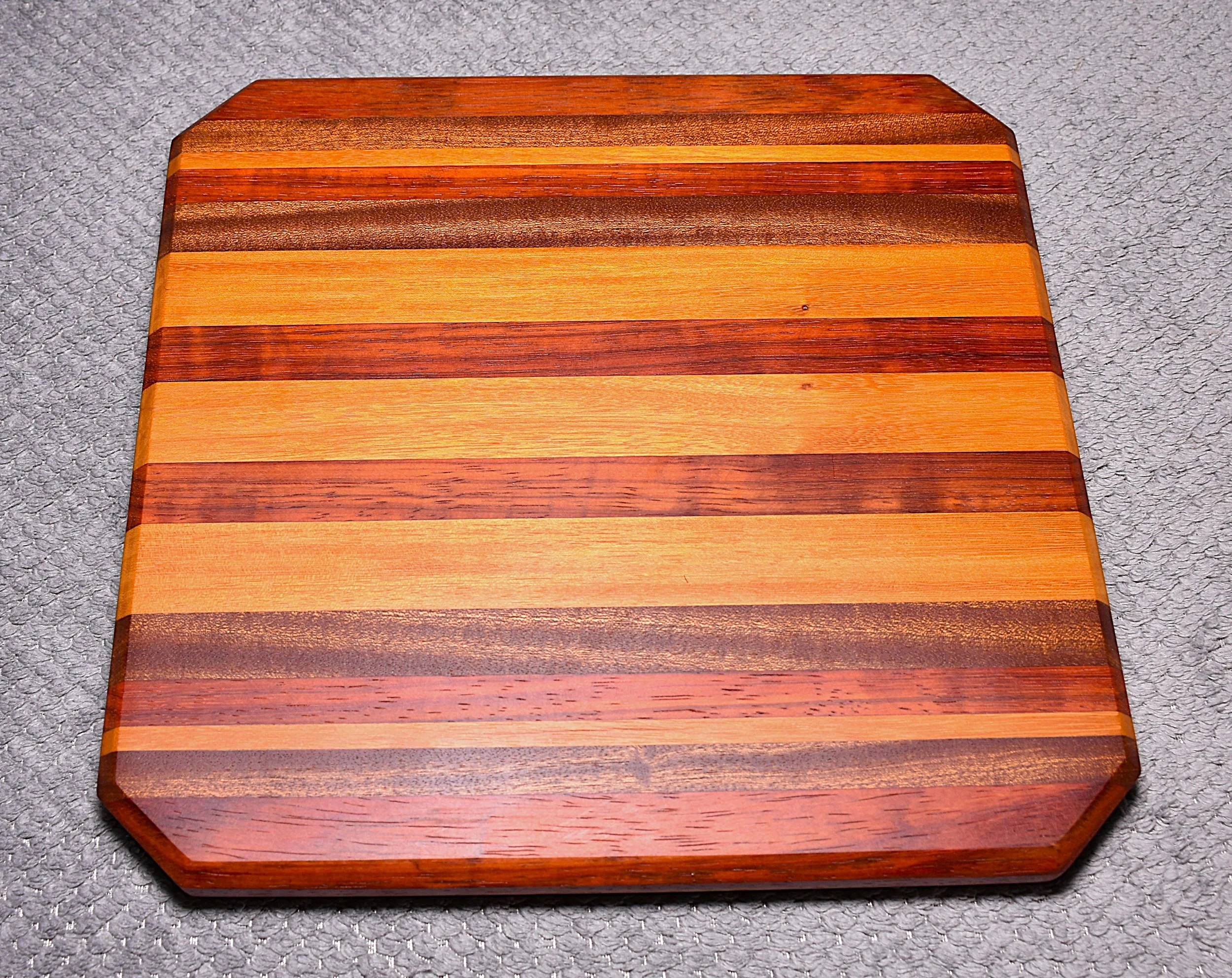 Octagon Cutting Board w/Non-Skid Feet (small)