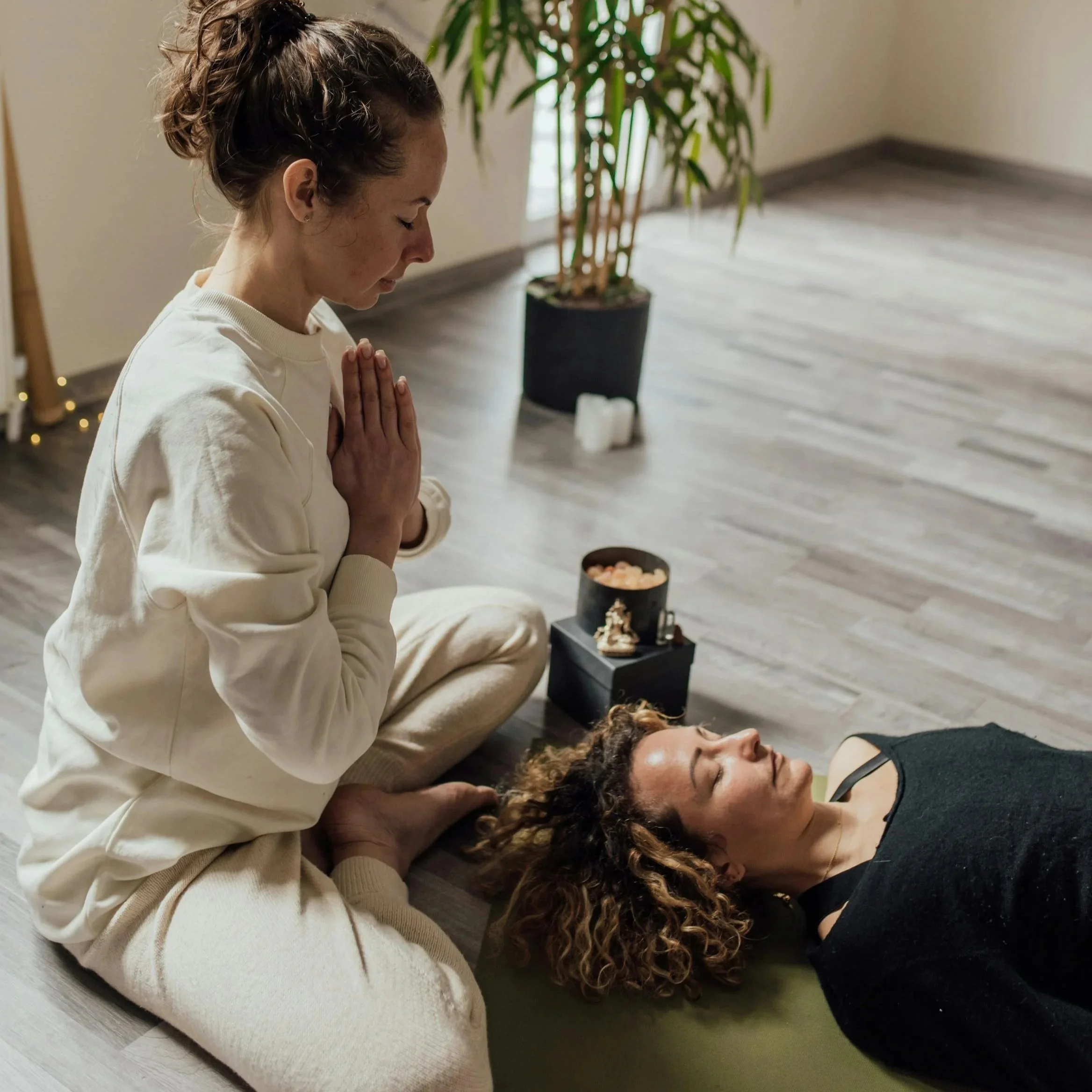 treatment room, massage, reiki, energy healing, nervous system reset, pain management, functional movement, low back pain, holistic therapy, holistic occupational therapy, seattle washington, seattle holistic care. 