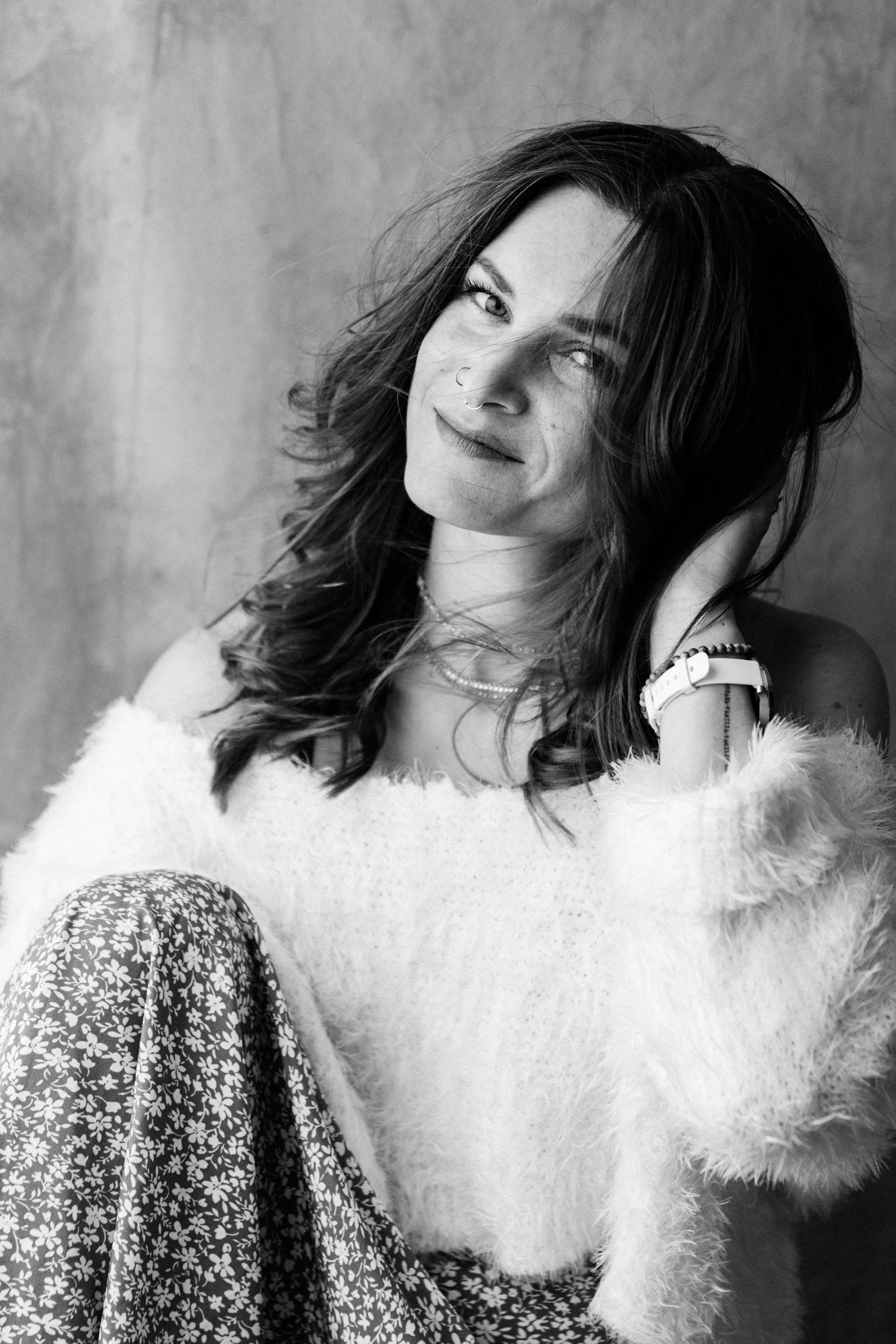 woman receiving therapy, energy healing, bodywork, integrative health, holistic therapy, pain relief, stress management, pain management, body wellness, yoga, movement, function, seattle wellness, seattle health, ballard washington