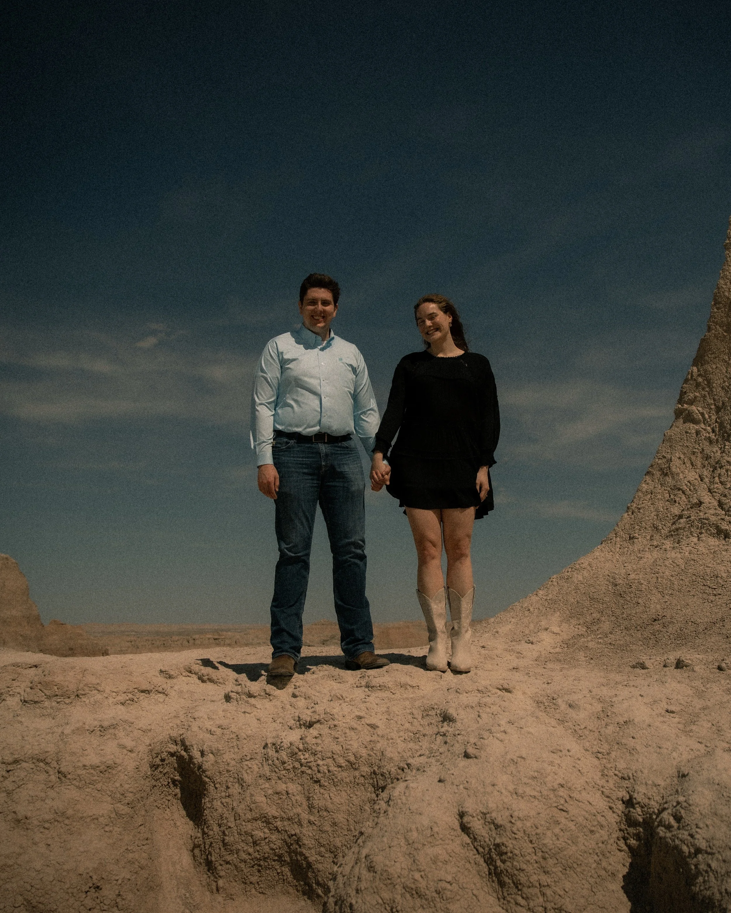 some grainy badlands for your feed today. happy monday! 

#badlandssouthdakota #badlandsphotography #southdakotawedding

Badlands National Park Photographer
Badlands Engagement Photos
Badlands Couples Photographer
South Dakota Elopement Photographer
