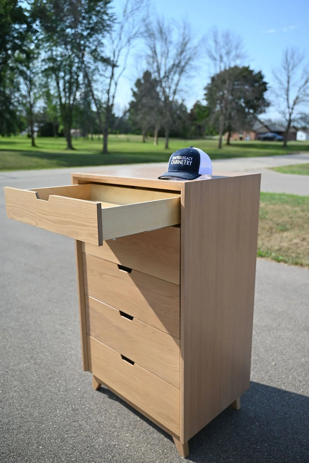 A wooden dresser with four drawers Mid century modern dresser. Avocado inspired White oak dresser Minimalist dresser Handcrafted Minimalist furniture White oak dresser