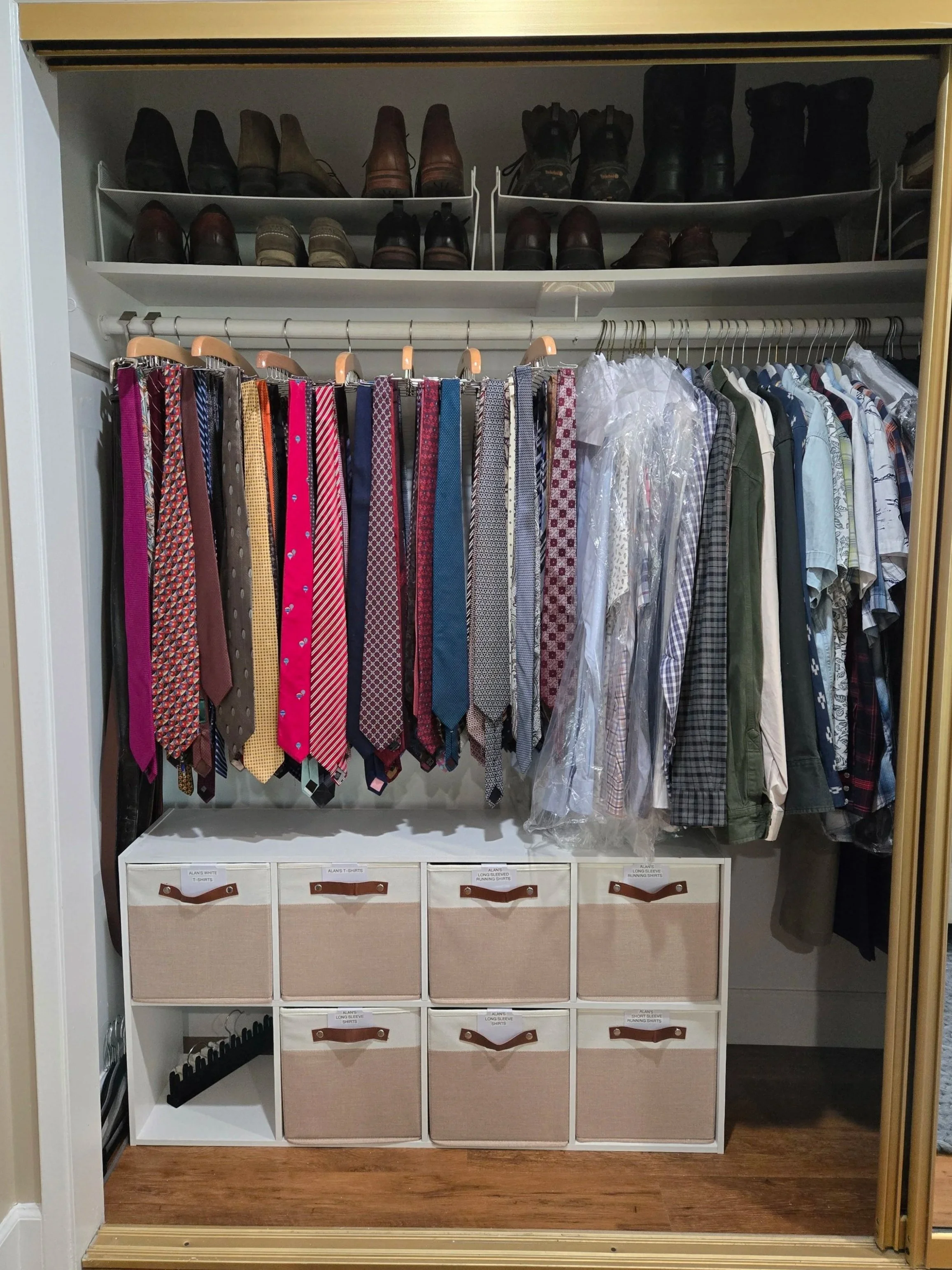 MEN'S CLOSET