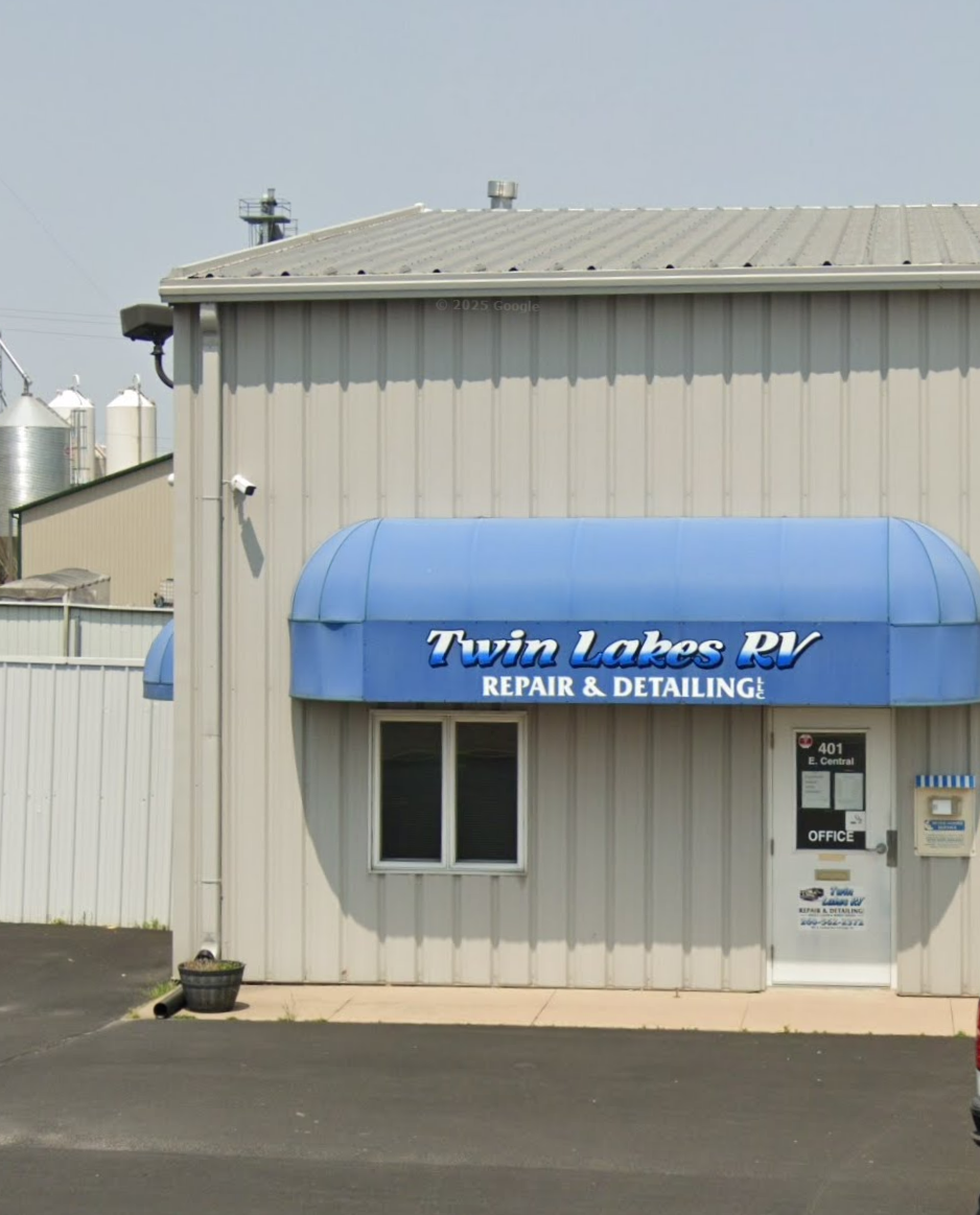 Tiwn Lakes RV Repair & Detailing