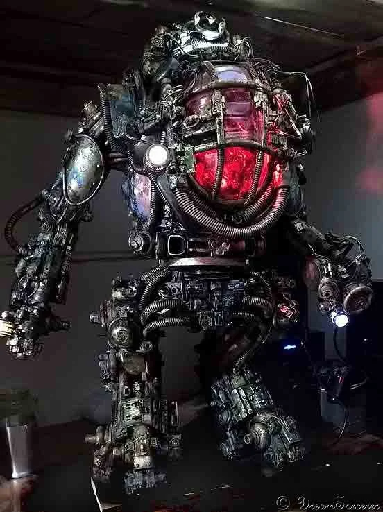 Steampunk Mecha (2016 - Mixed media) When I first made this, I shared it online. I had people saying, 'Hey, that looks like Big Daddy!' I was like, 'Who?' I had no idea what they were talking about, so I discovered that there was this game series cal