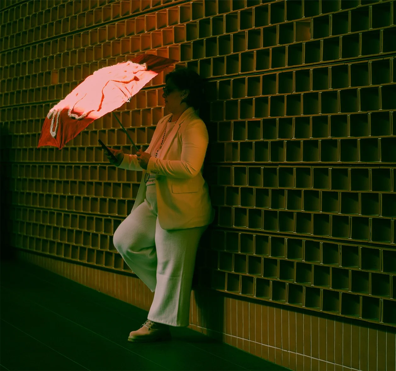 B Grade Digital - Carolina Plaza - A red umbrella