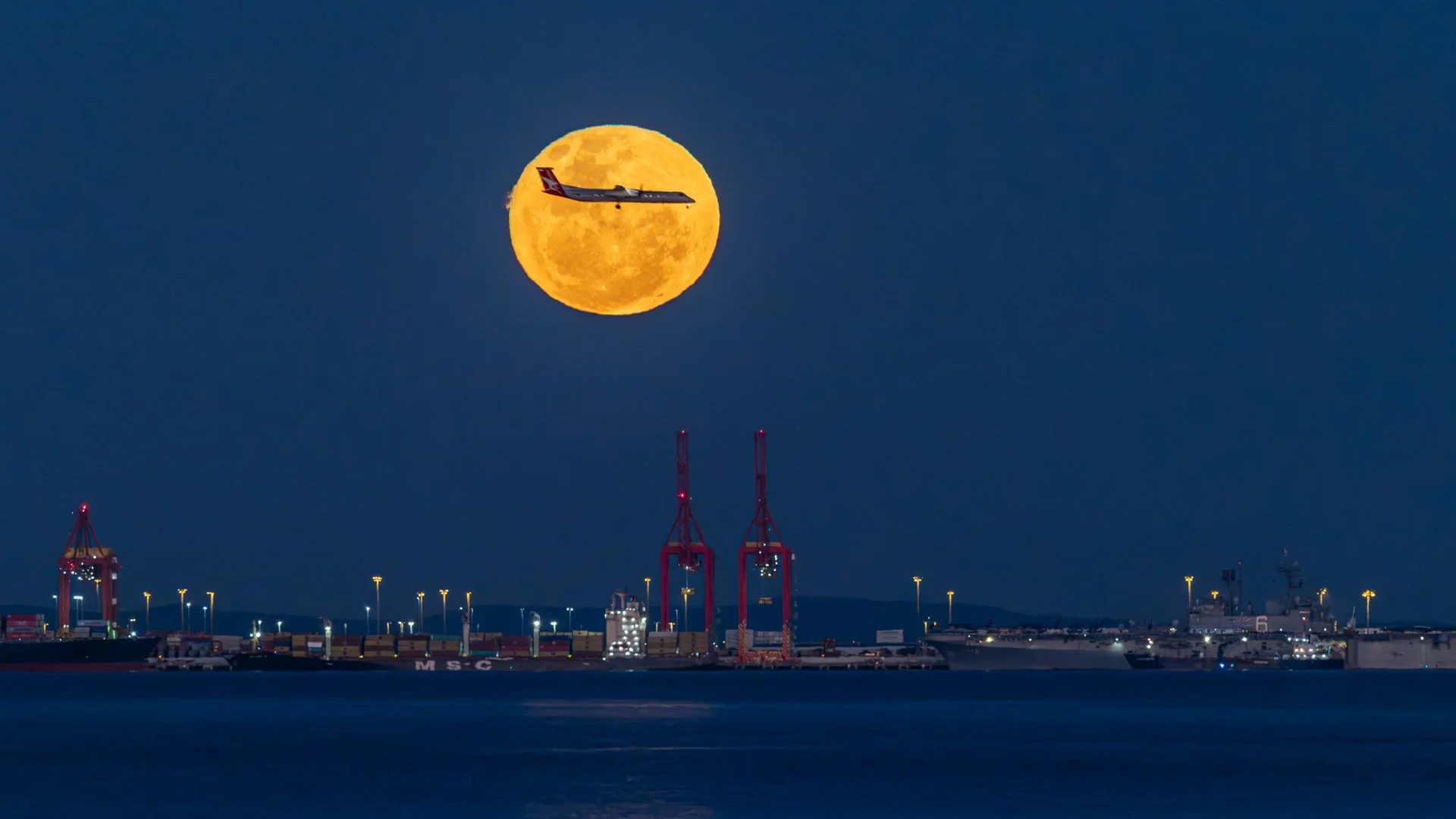 A Grade Digital - Andrea Lago - Moonrise Over the Port