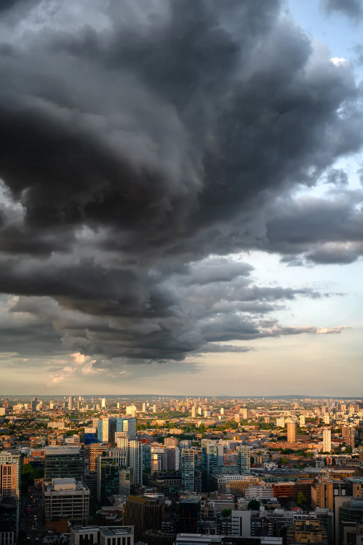  A Grade Digital - Leanne Stonehouse - Black sky over Whitechapel