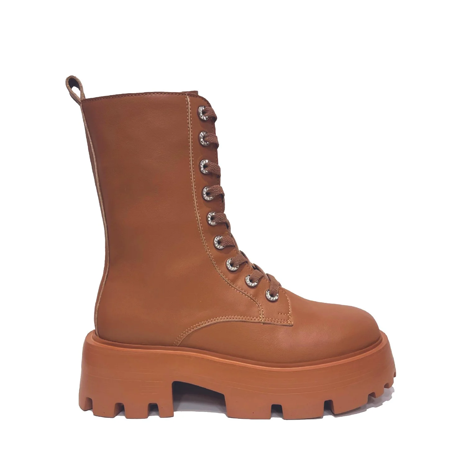 TANBOOT.jpg