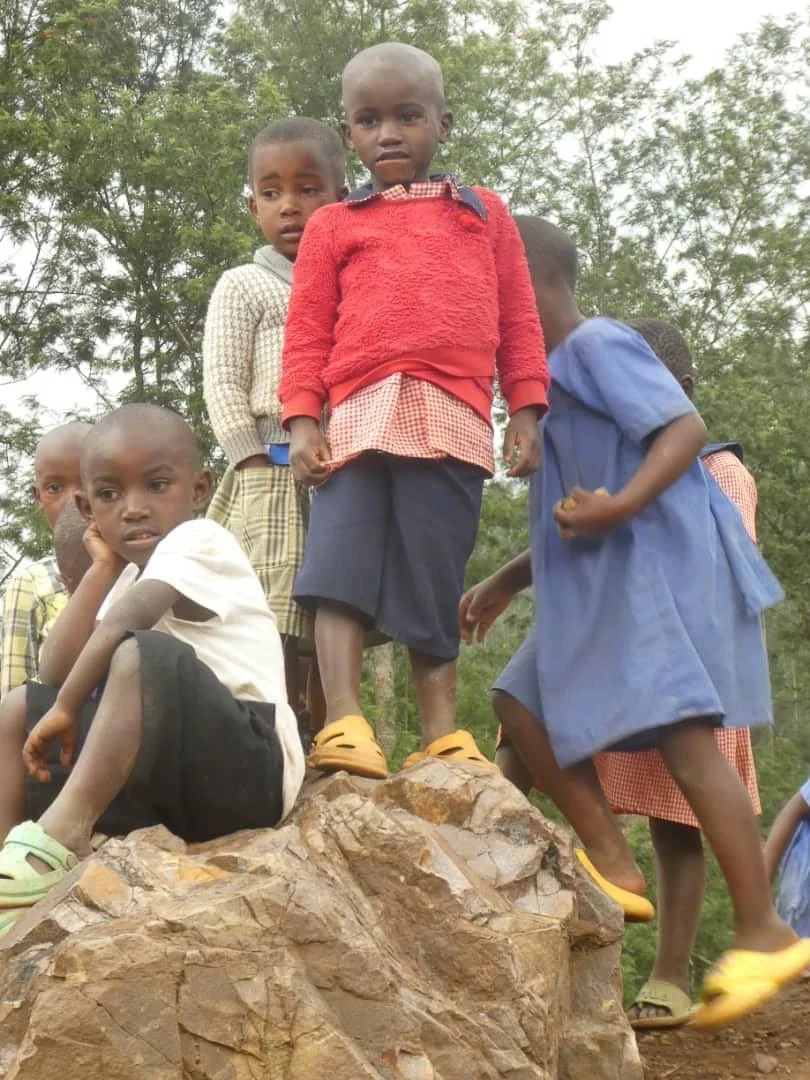 h2hintl-batwa-uganda-africa-children-nonprofit-2 copy.jpg