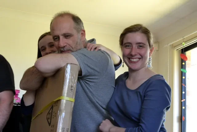 Unschooling Children, a School Teacher Father, and Tea