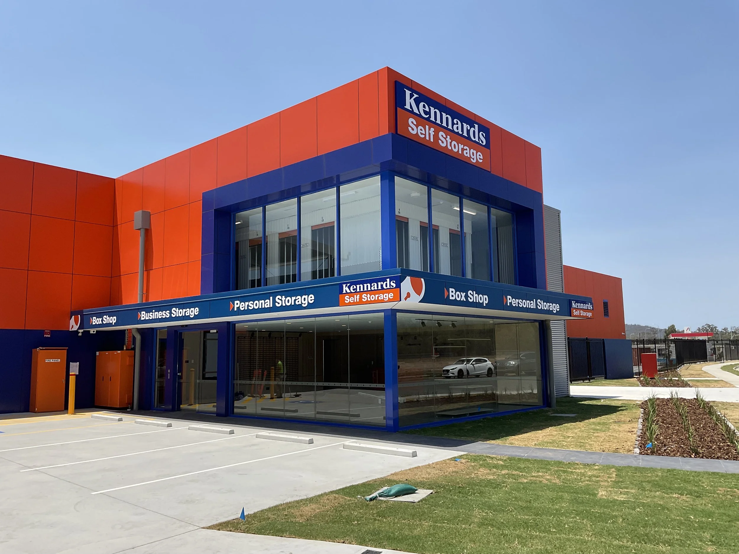 Kennards external-shop-signage.jpeg