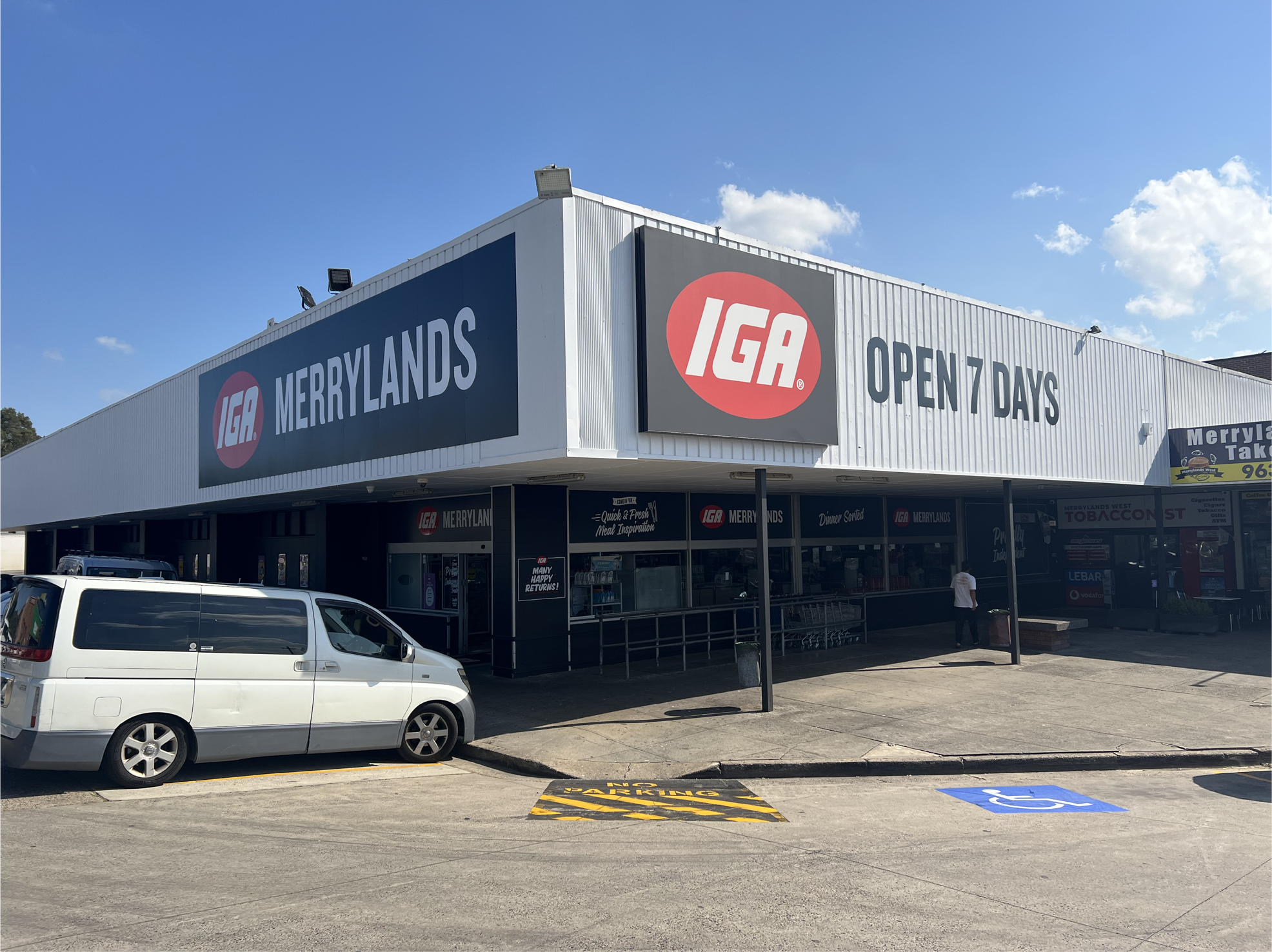IGA metcash-internal-and-external-shop-signage 10.png
