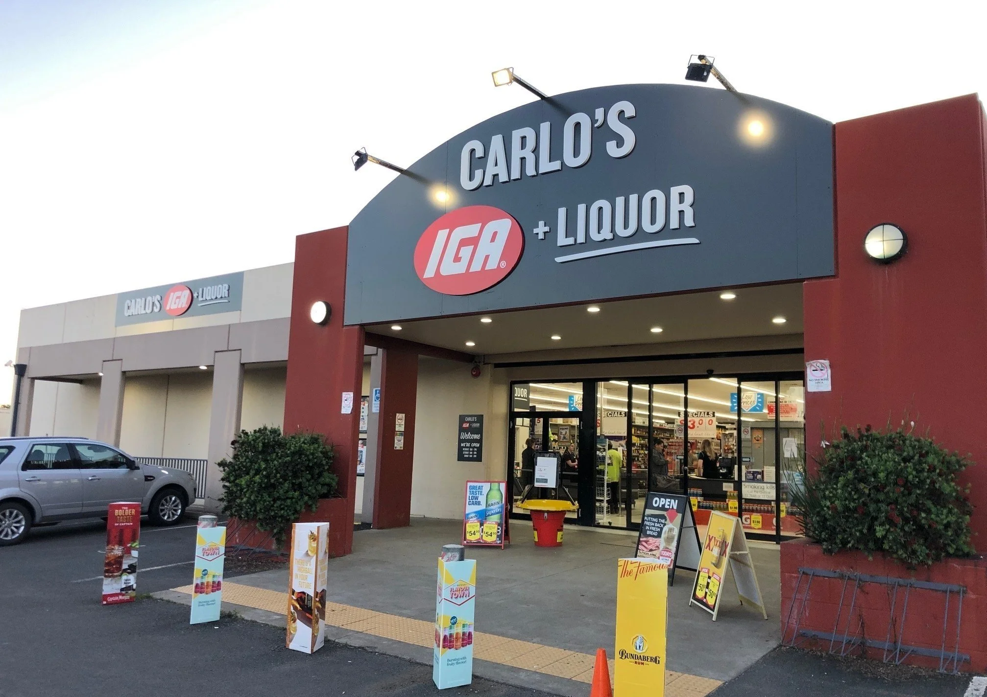 Carlo metcash-internal-and-external-shop-signage.jpg