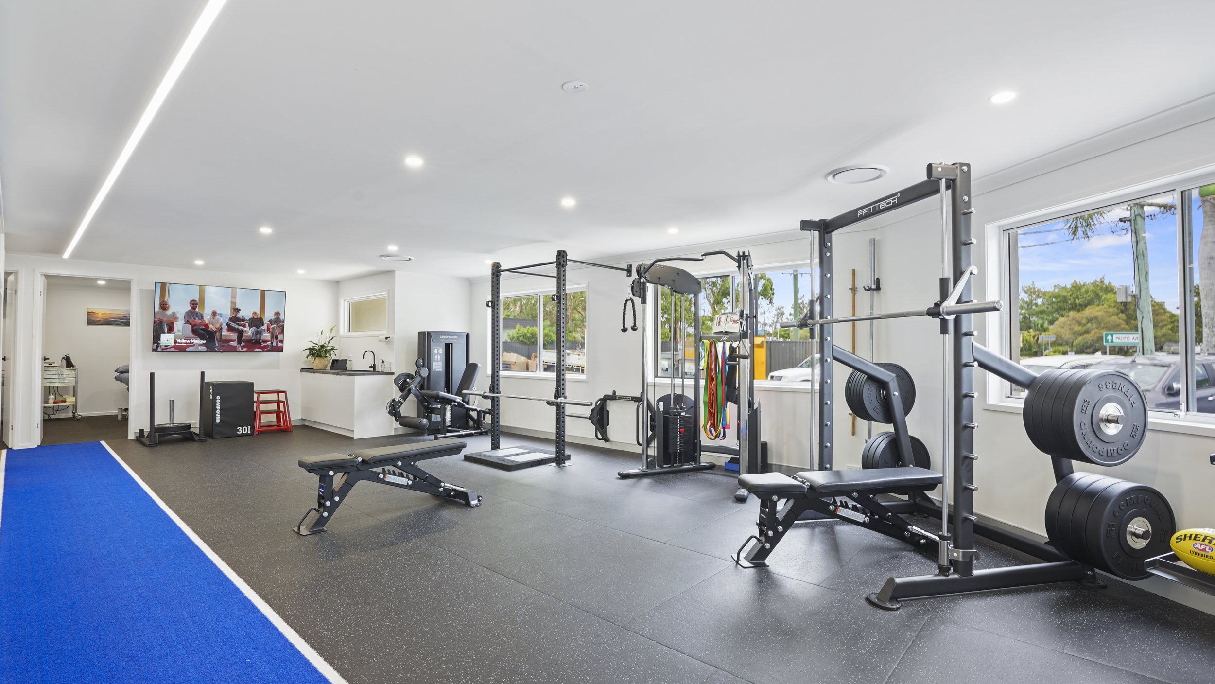 Gold+Coast+Signage+Commercial+Fitout+Signs+Physio+Installation 2.JPG