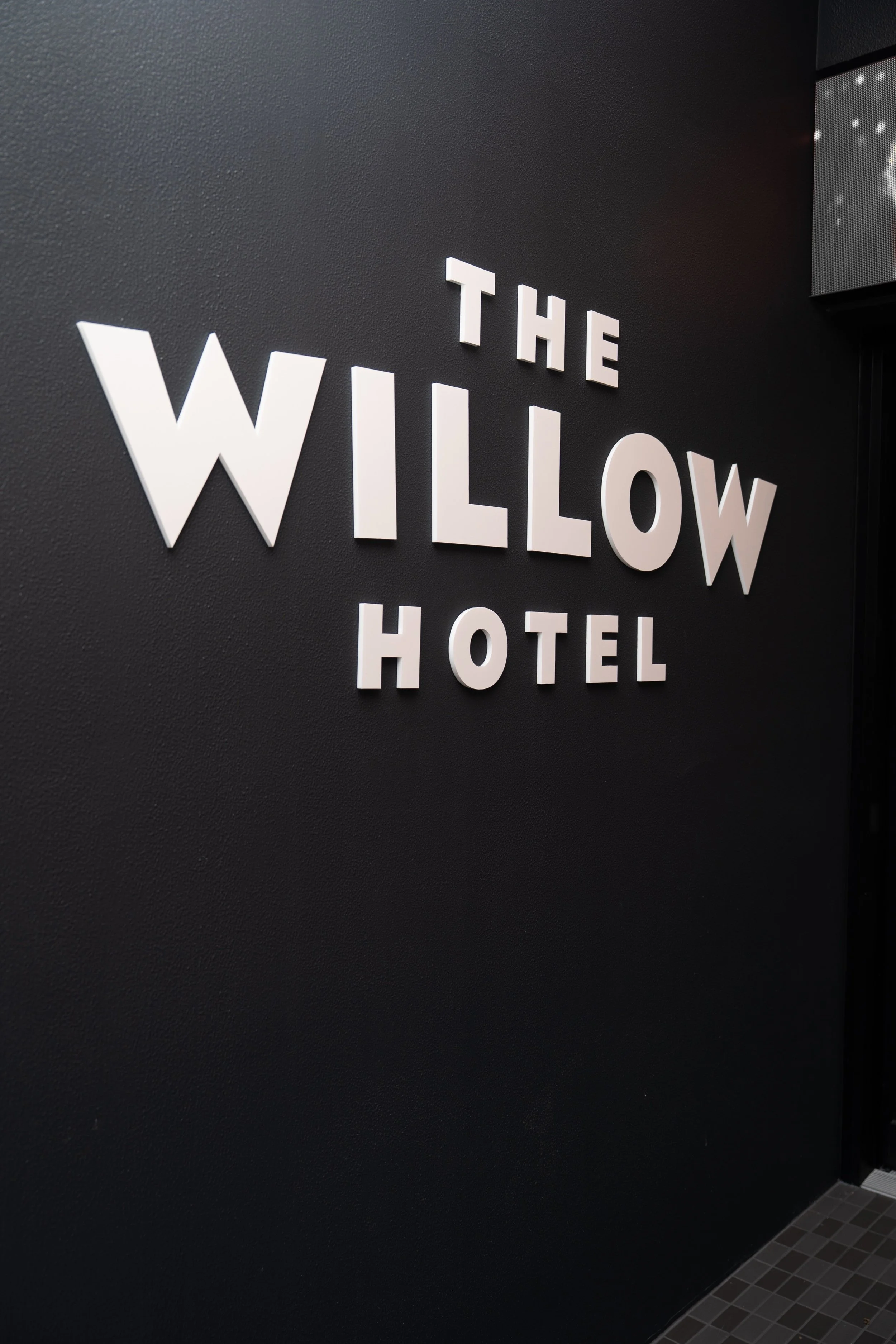 Acrylic+Vinyl+Letters+Signage+Installation+Brisbane3.jpg