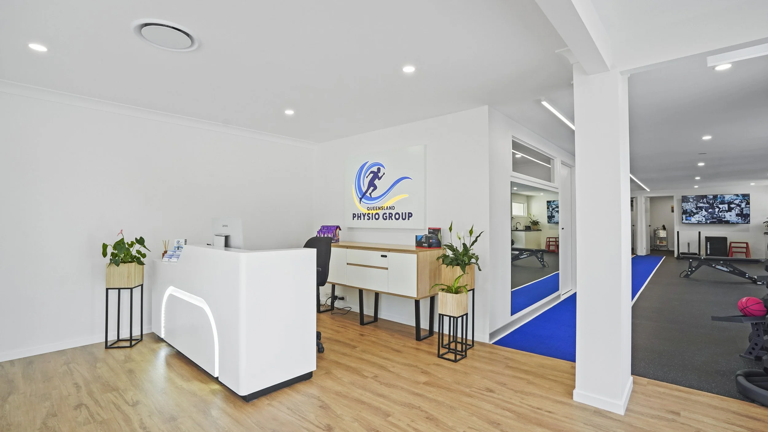 Gold+Coast+Lightbox+Signage+Commercial+Fitout+Shopfront+Illuminated+Signs+Physio+Installation 3.JPG