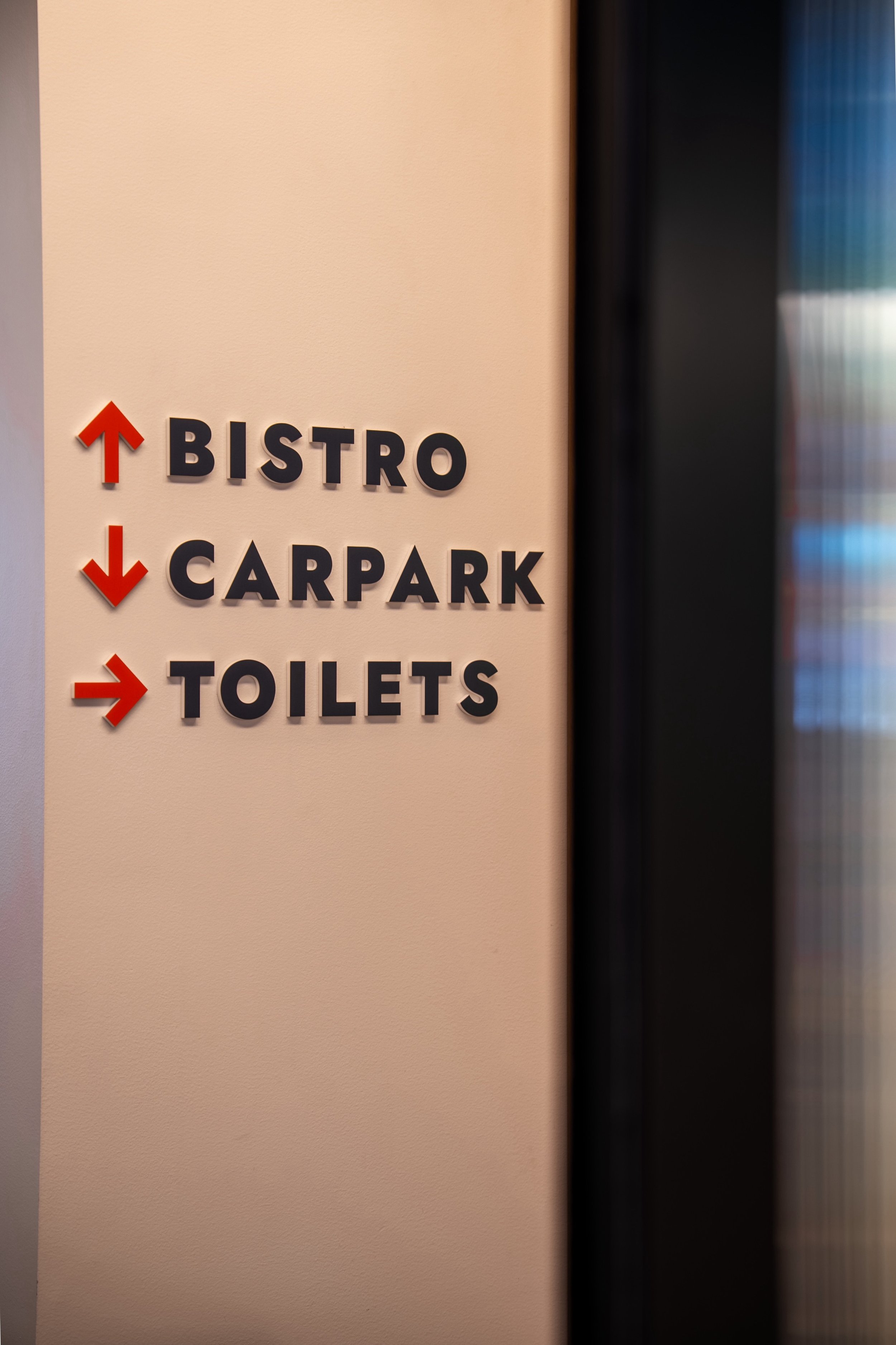 Acrylic+Vinyl+Letters+Signage+Installation+Brisbane4.jpg