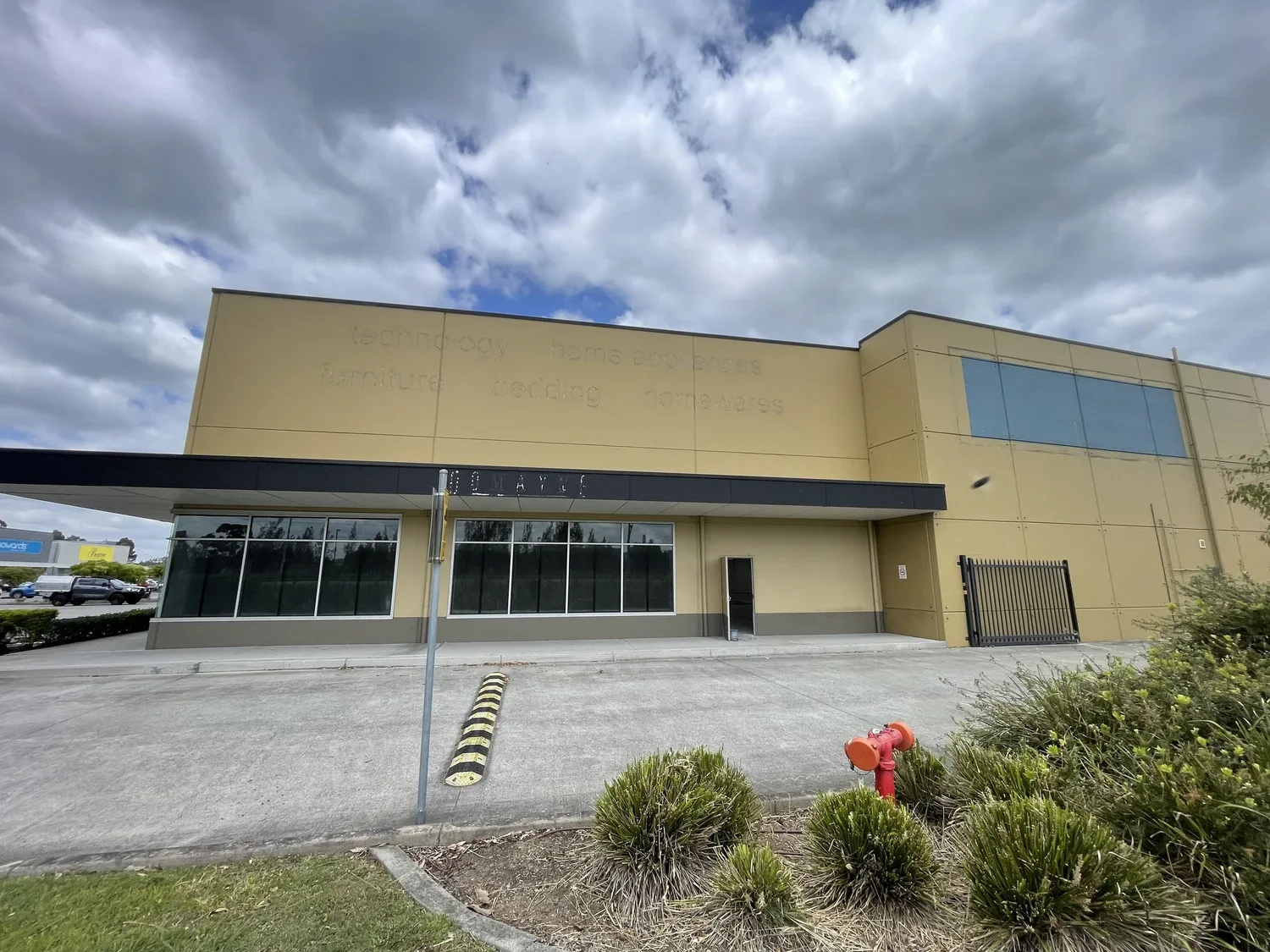 total tools external signage project before (2).webp