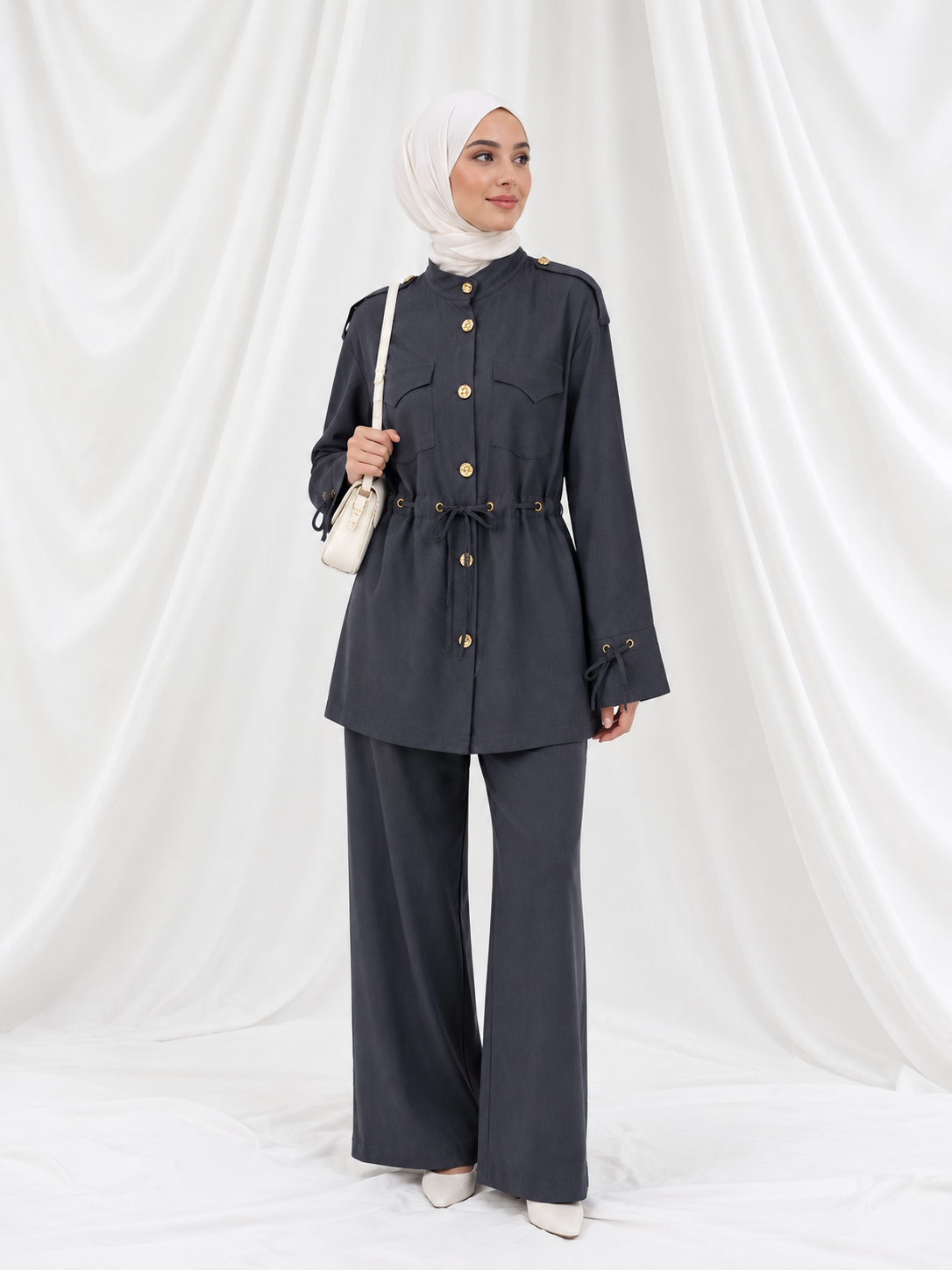 Golden button set