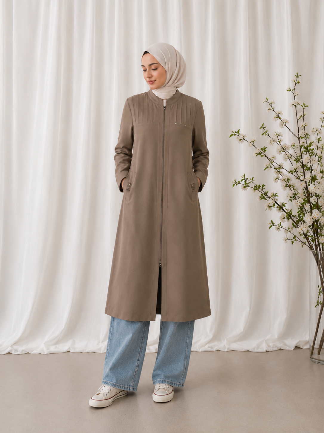 Lightweight Beige Zipper Cardigan