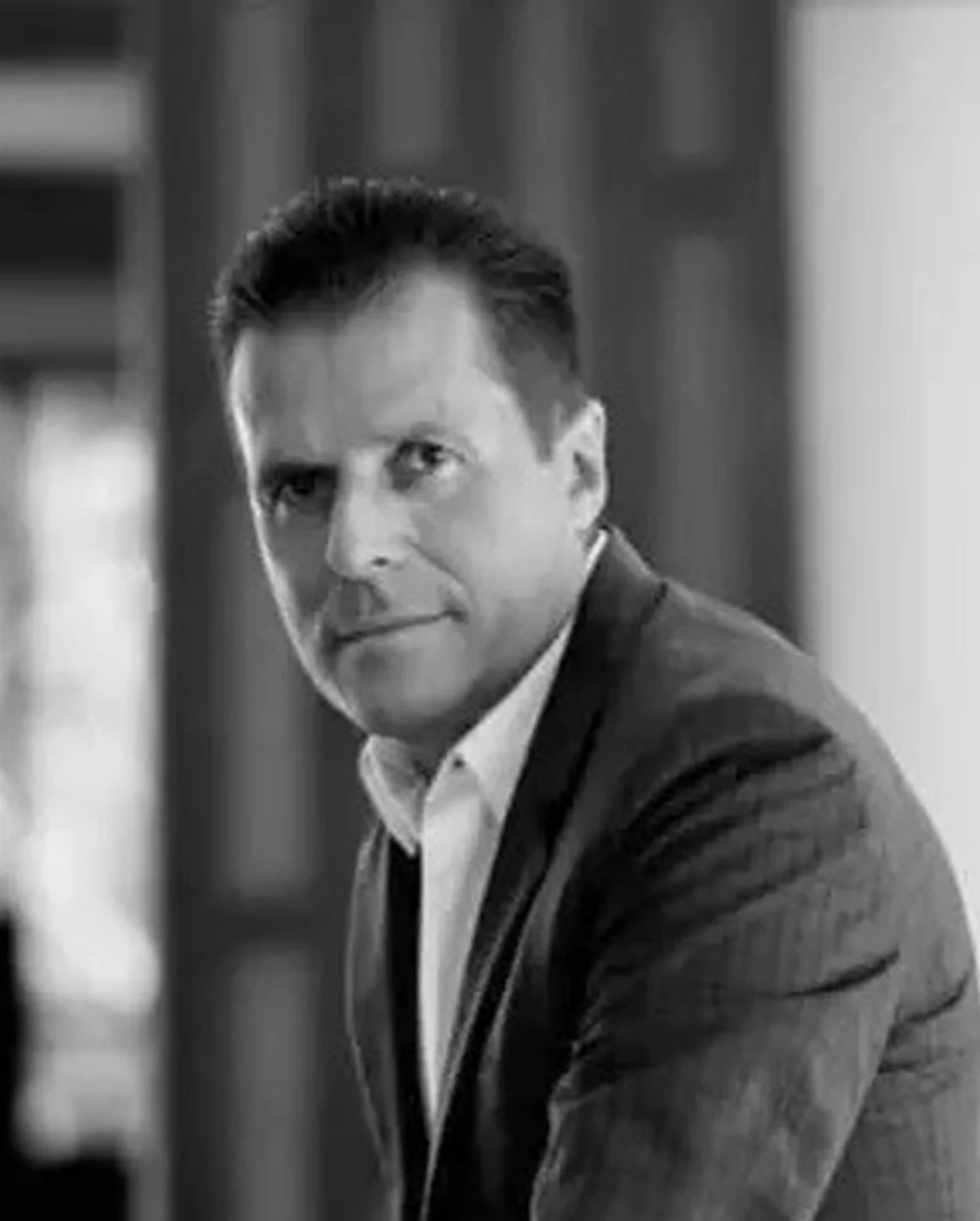 Paul Linder - Consultant