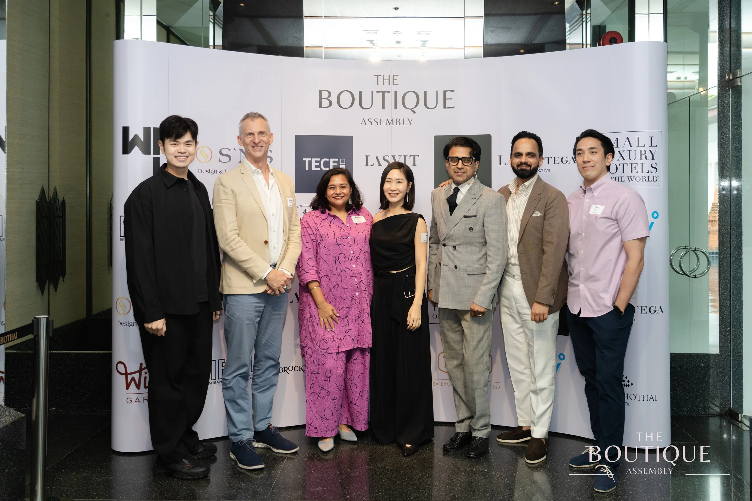 panel-speaker-at-backdrop-14.jpg