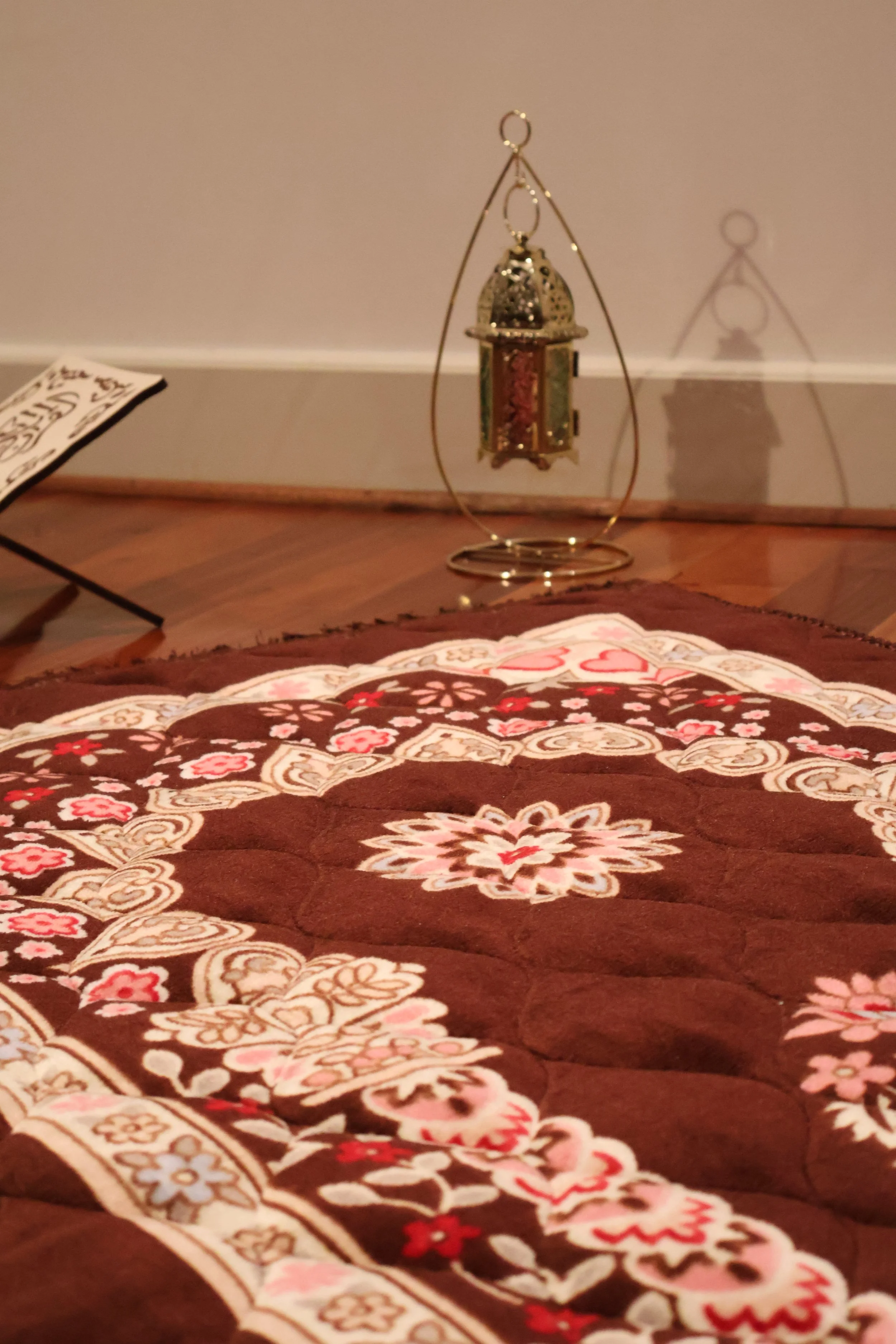 Islamic prayer mat floral design, Quran stand