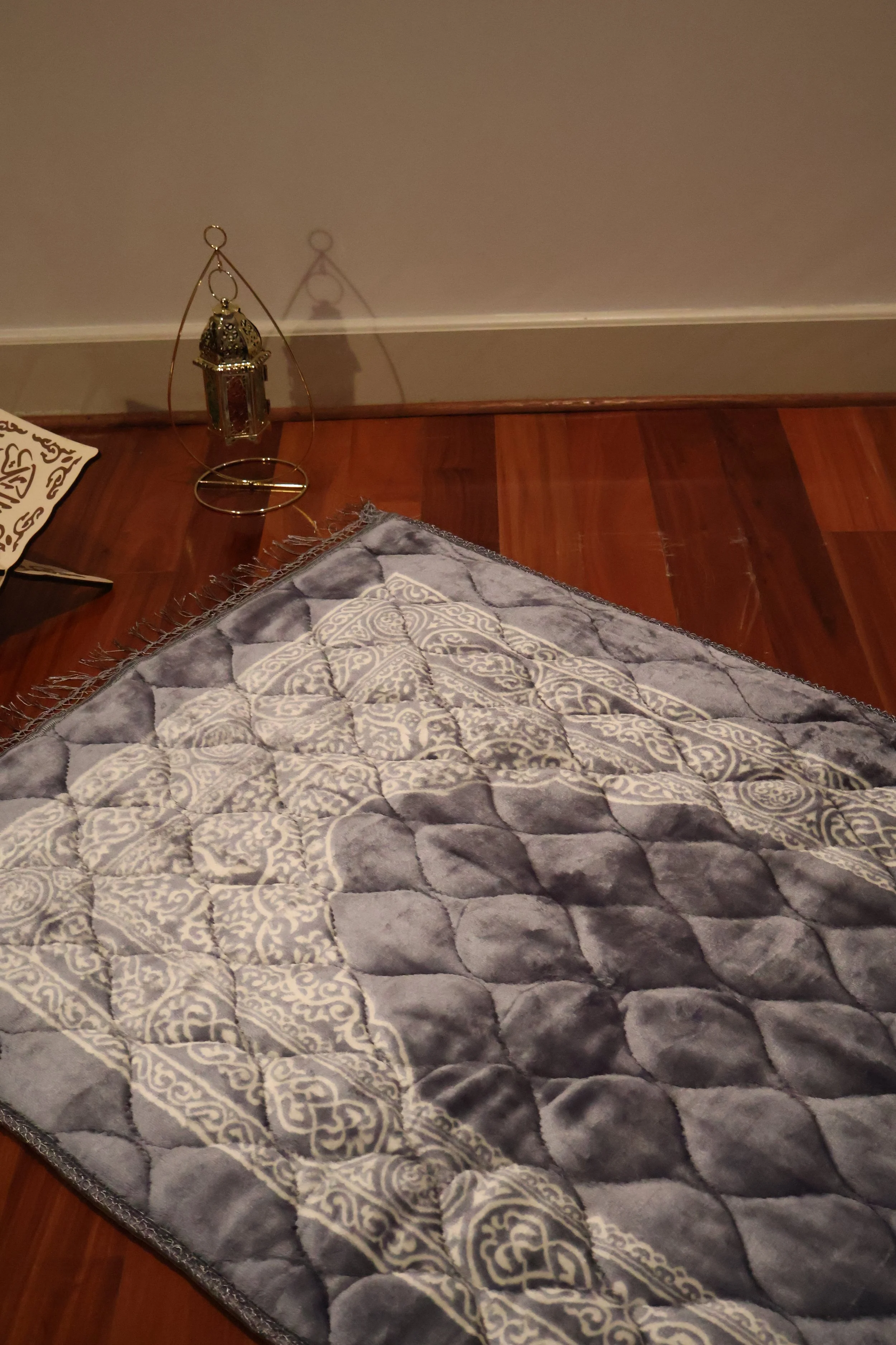 Islamic prayer mat elegant design, quran stand