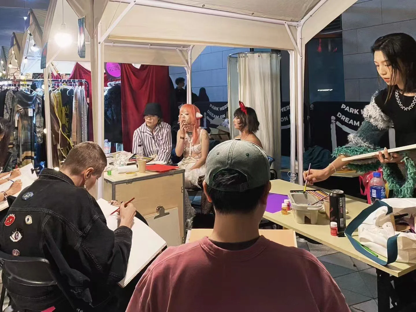 'Draw A Snap' Halloween Life Drawing Pop-up