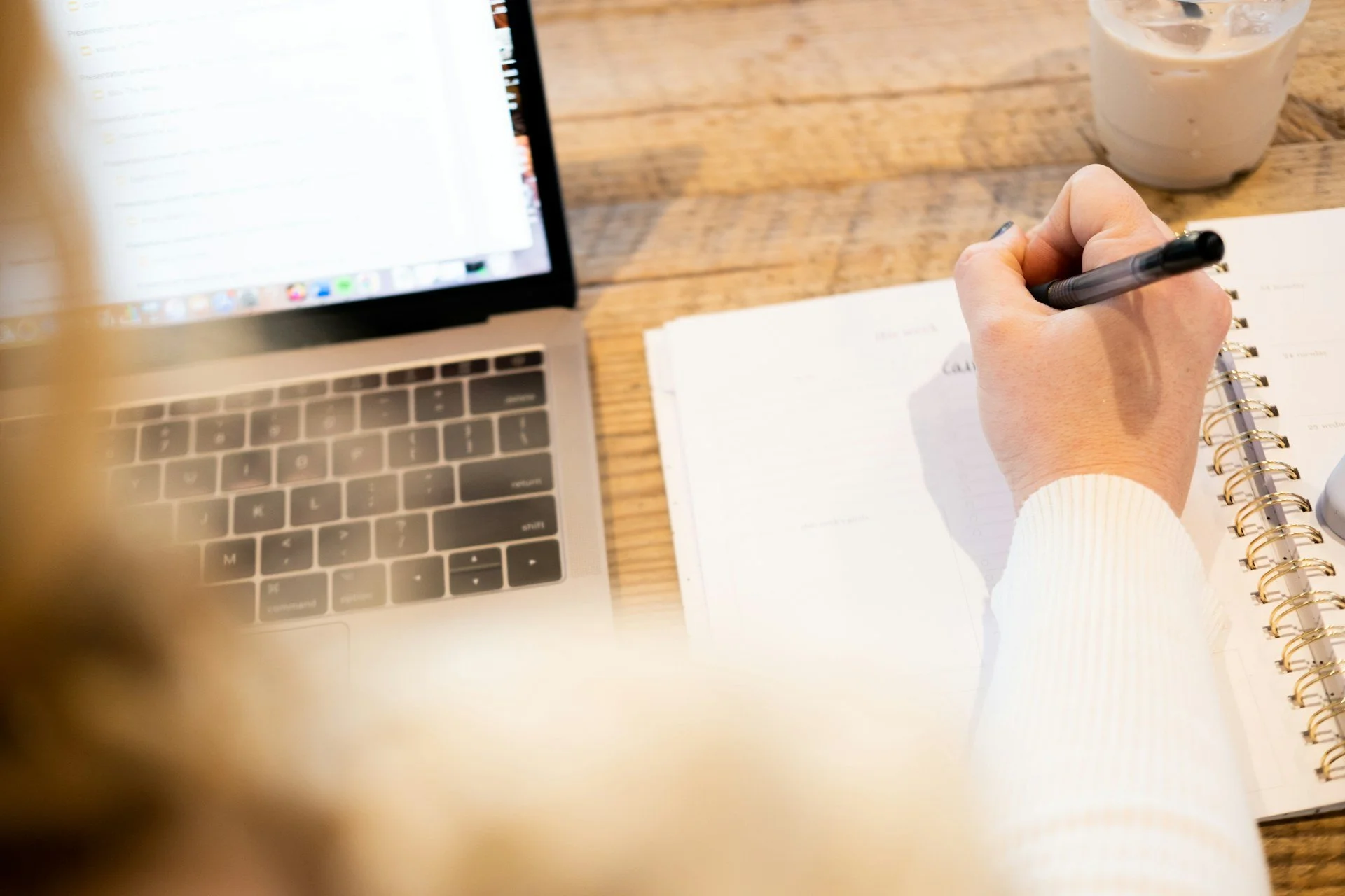 Czech Lessons After Work: How Busy Expats Can Make Real Progress
