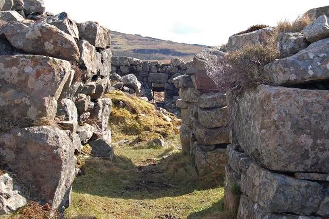 Dùn Fiadhairt Broch - This remarkably preserved Iron Age broch stands on a rocky promontory overlooking Loch Dunvegan and dates back almost 2,000 years. It provides a fascinating glimpse into life on Skye long before castles and clans dominated the l