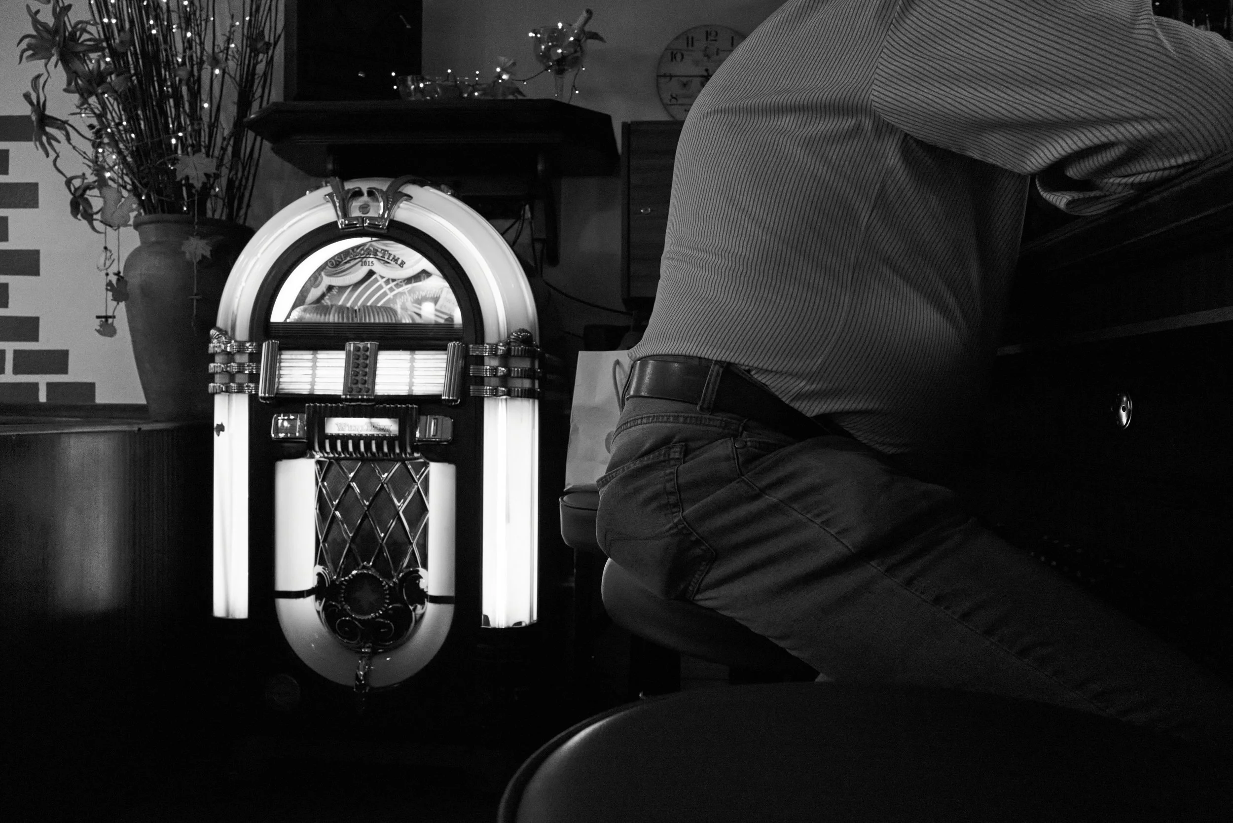 Old fashioned duke box