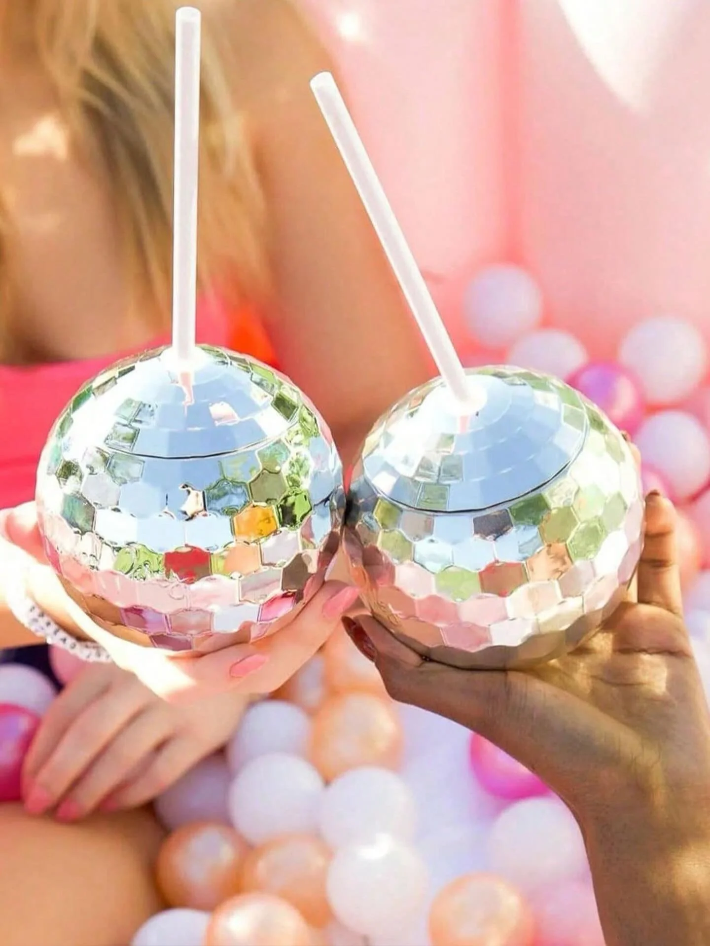 These are a bit of me.

Cold drink, sun out, something fun going on&hellip; that&rsquo;s enough.

Nothing overdone. Just a mood.

Where would you be drinking this?

#discodirt #festivalvibes #summerenergy #goodvibesonly #styledetails