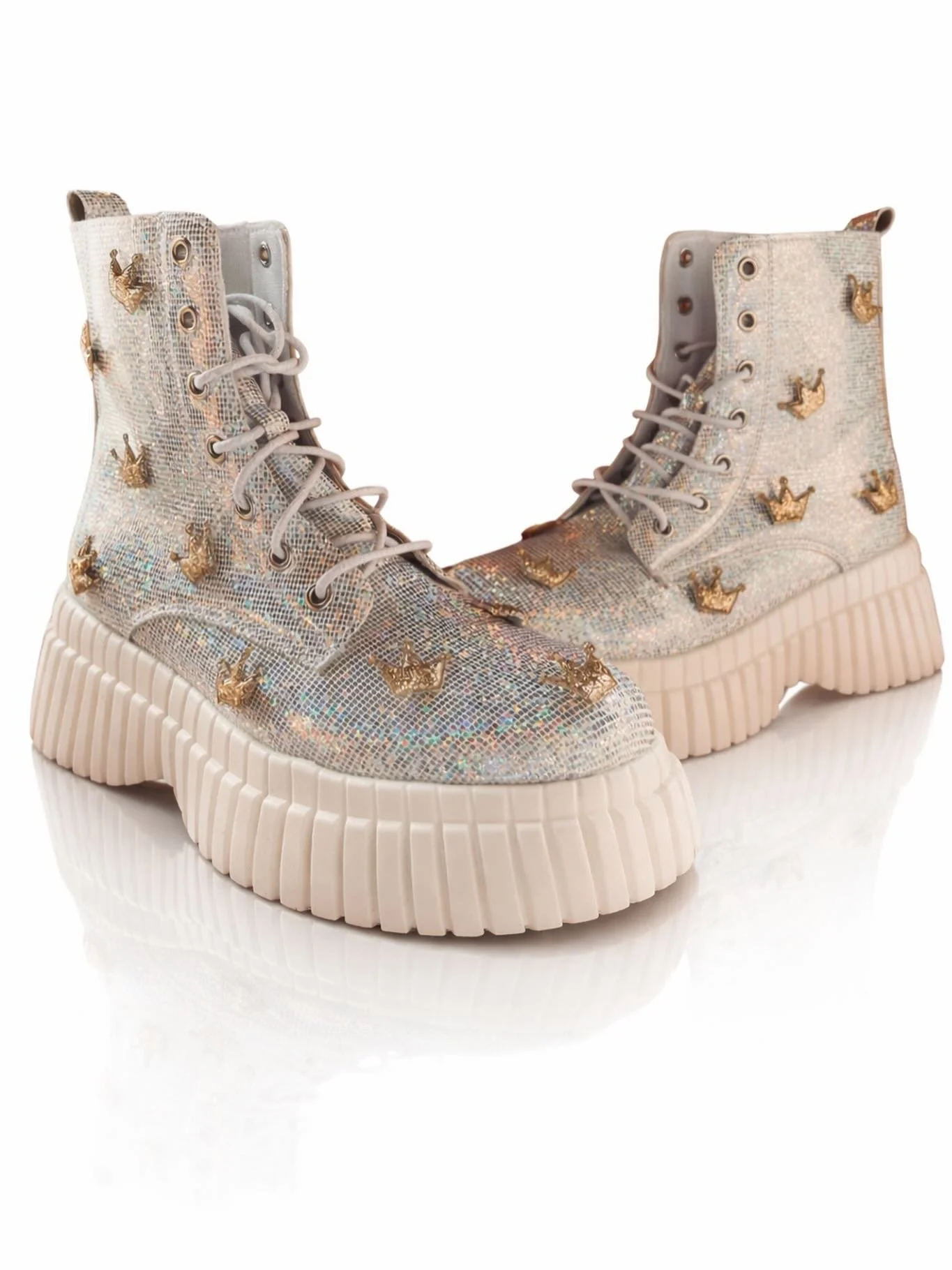 These are part of the Core Collection. 

For the queens out there unwilling to make themselves smaller for others. 

New stock incoming. 

RRP &pound;95. 

#festivalfashion #festivalboots #stylegoals #glitterboots