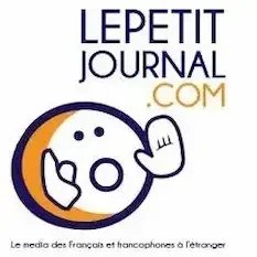 Logo de Le Petit Journal.com avec un dessin d'une tête souriante et un pouce levé, slogan en français.