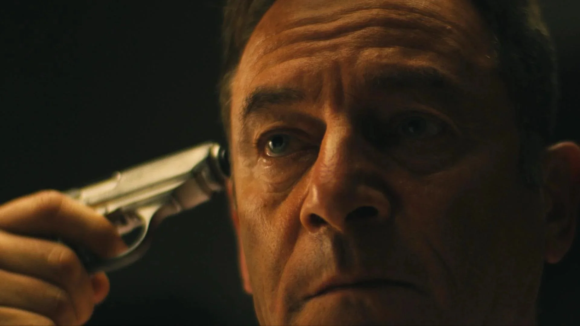 When Masculinity Collapses in ‘The White Lotus’