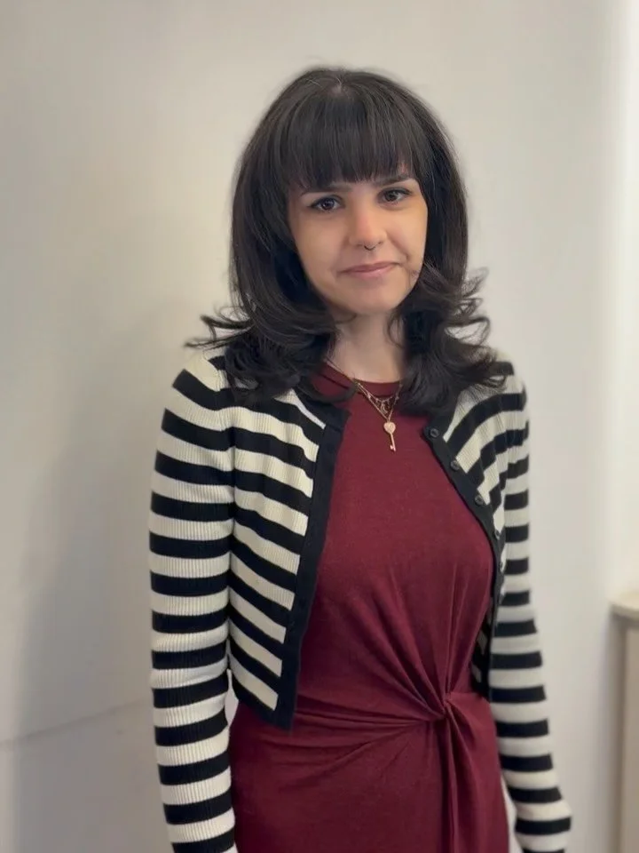 Fresh cut, fresh confidence 🤍
✂️ Layers + bangs = love 

#layers #layershaircut #bangs