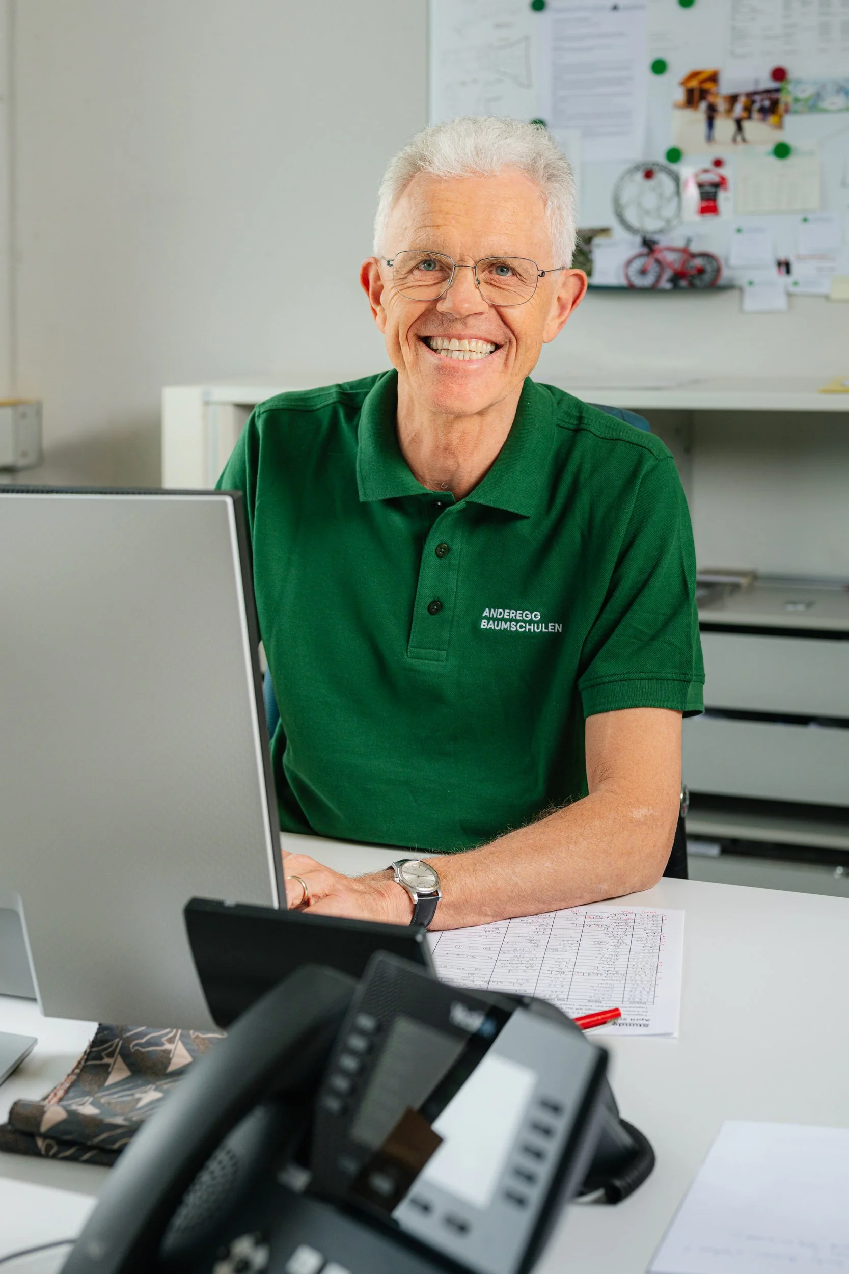 P-2025-422_Anderegg-Baumschulen-AG_Fotoproduktion-Mitarbeiter-Urs-Anderegg-web.jpg