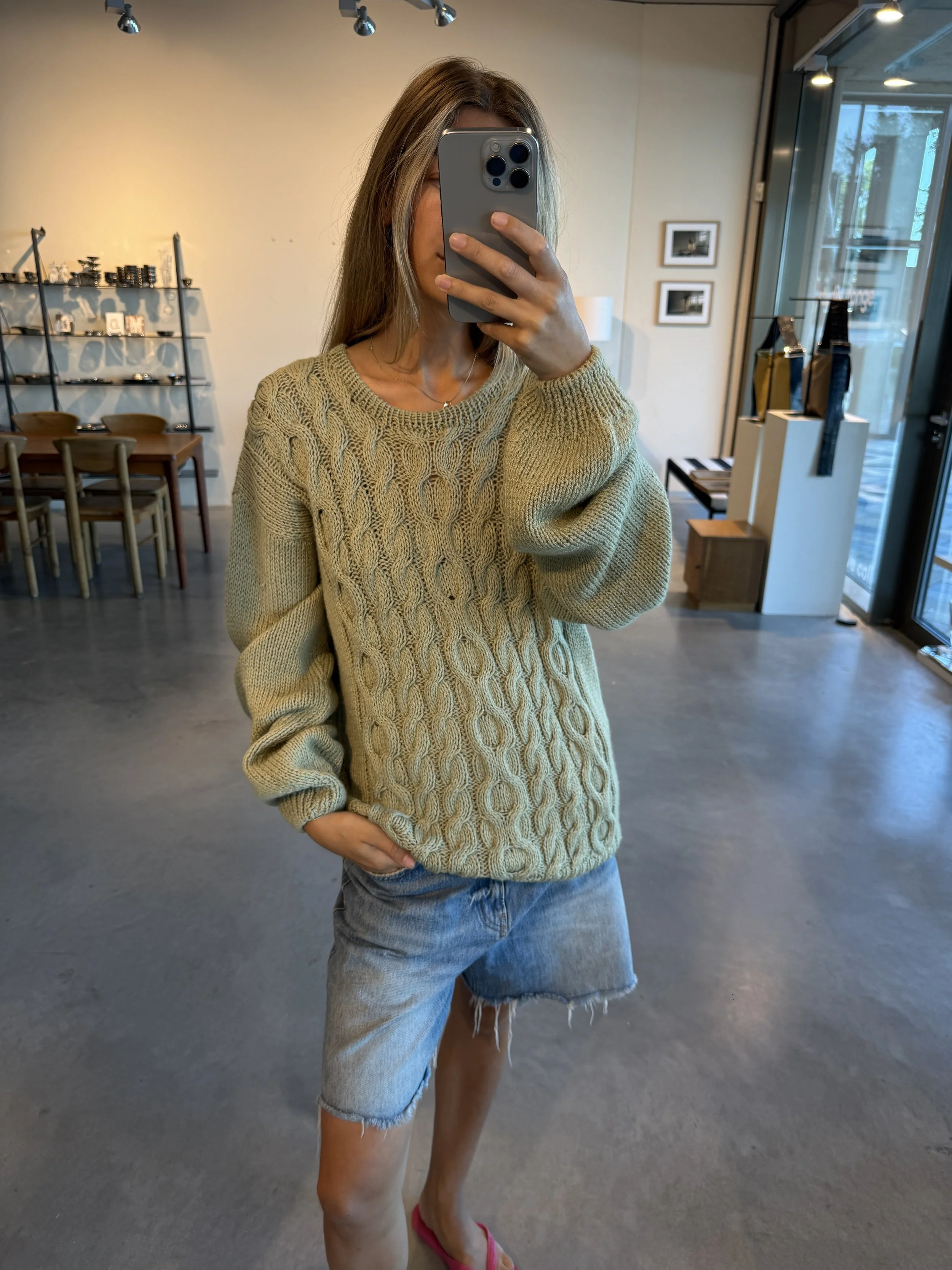 CABLE KNIT