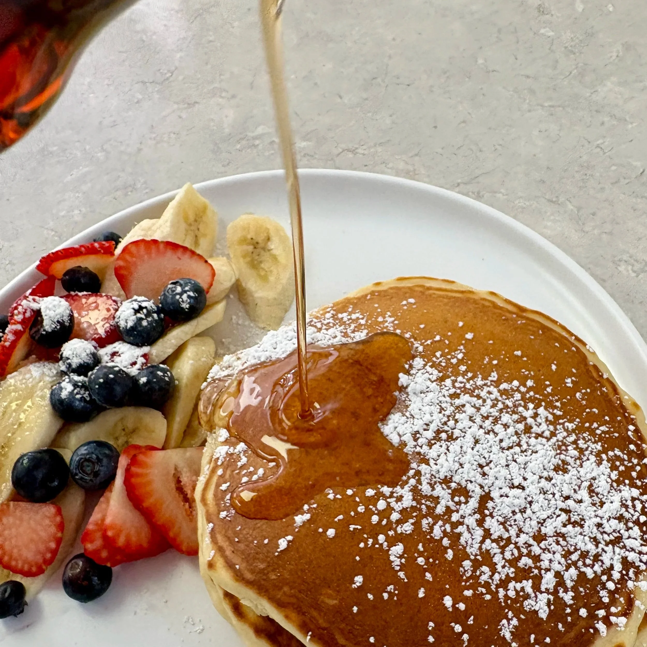 Minerva’s Pancakes with Fruit 