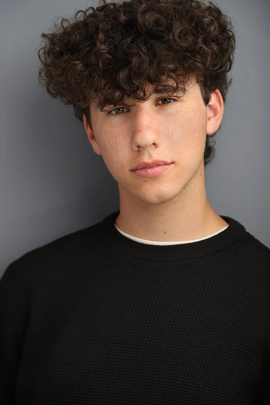 teen-blue-background-actor_orig.jpg