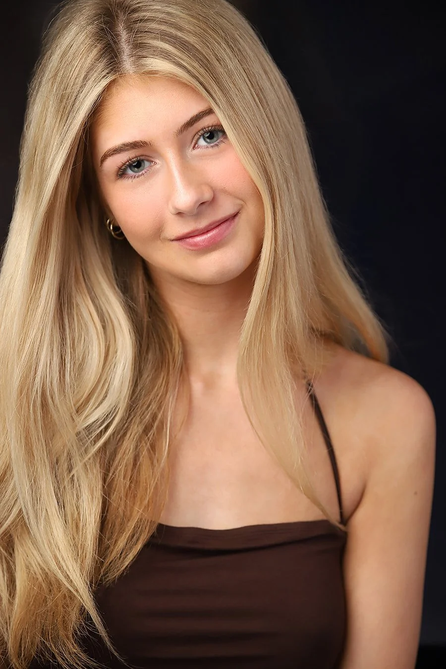 actress-long-blonde-hair-web_orig.jpg