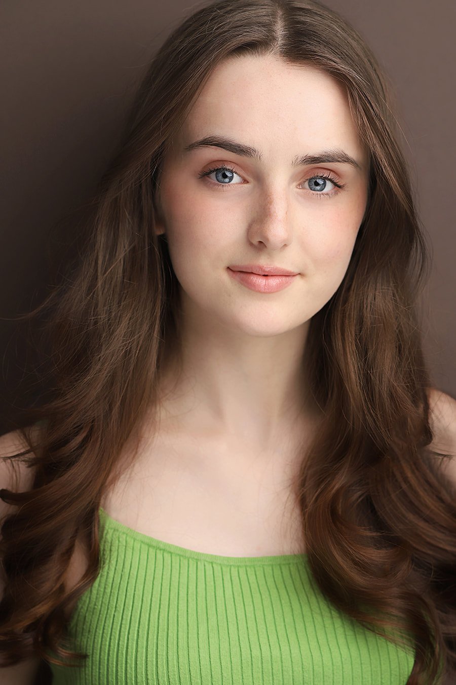 actress-young-20s-color-backdrop_orig.jpg