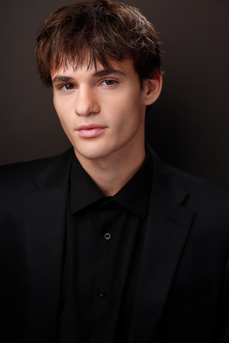male-actor-business_orig.jpg