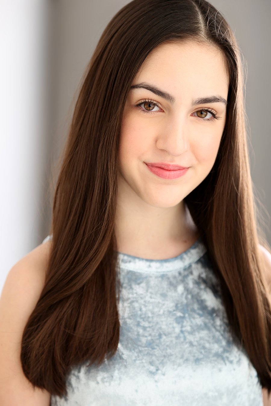 teen brunette actress.jpg