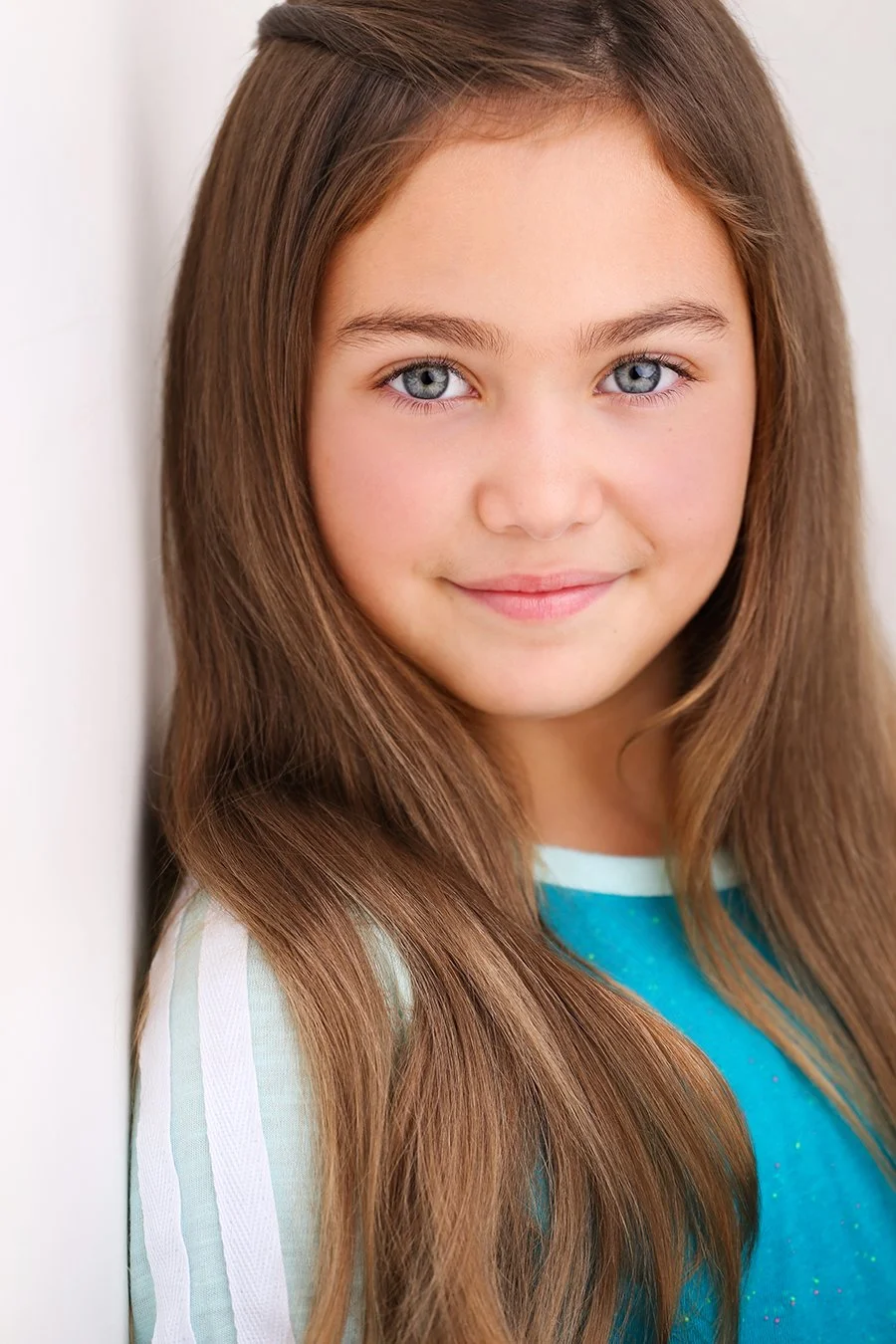 child actor long brown hair.jpg